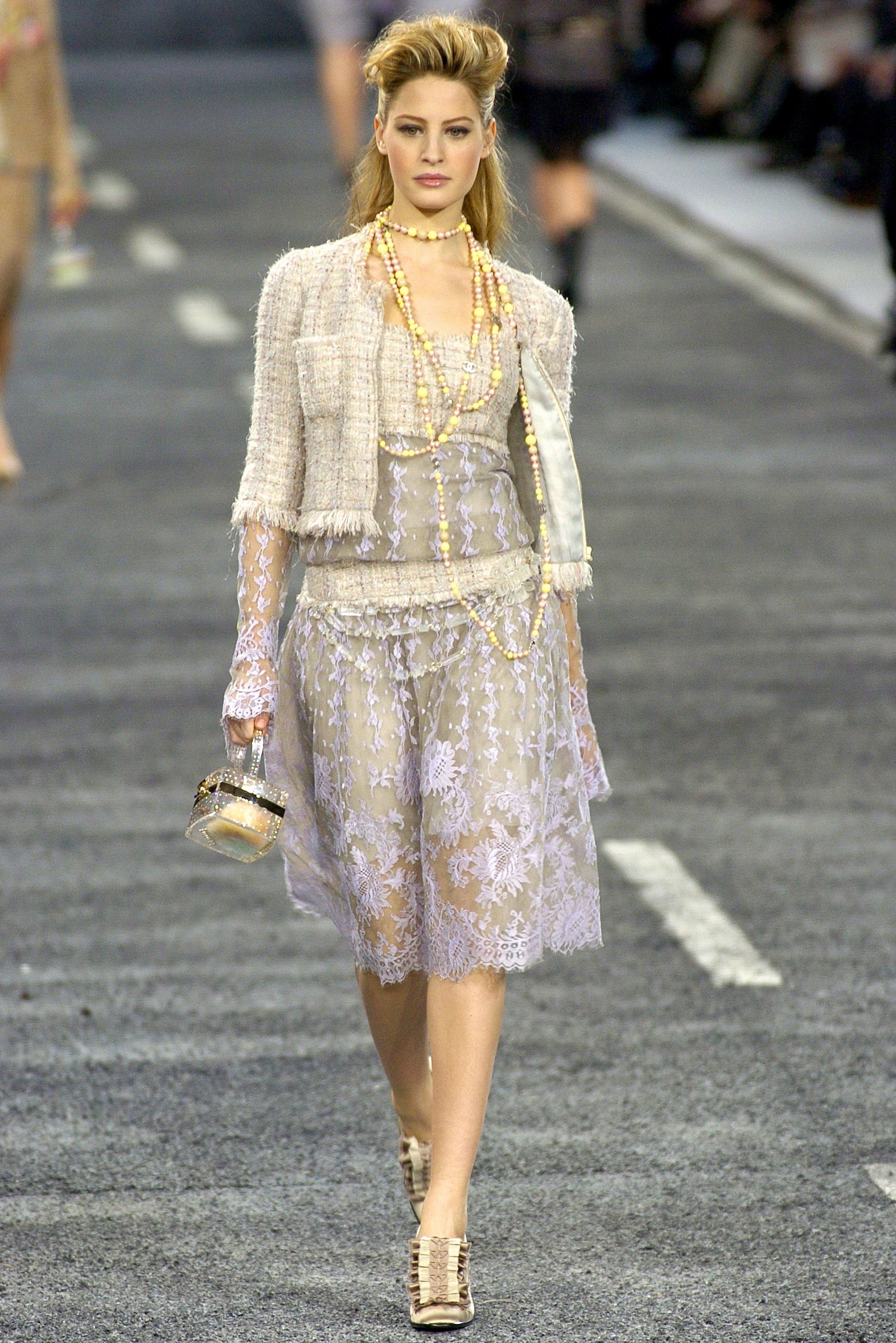 Chanel F/W 04 Look 143