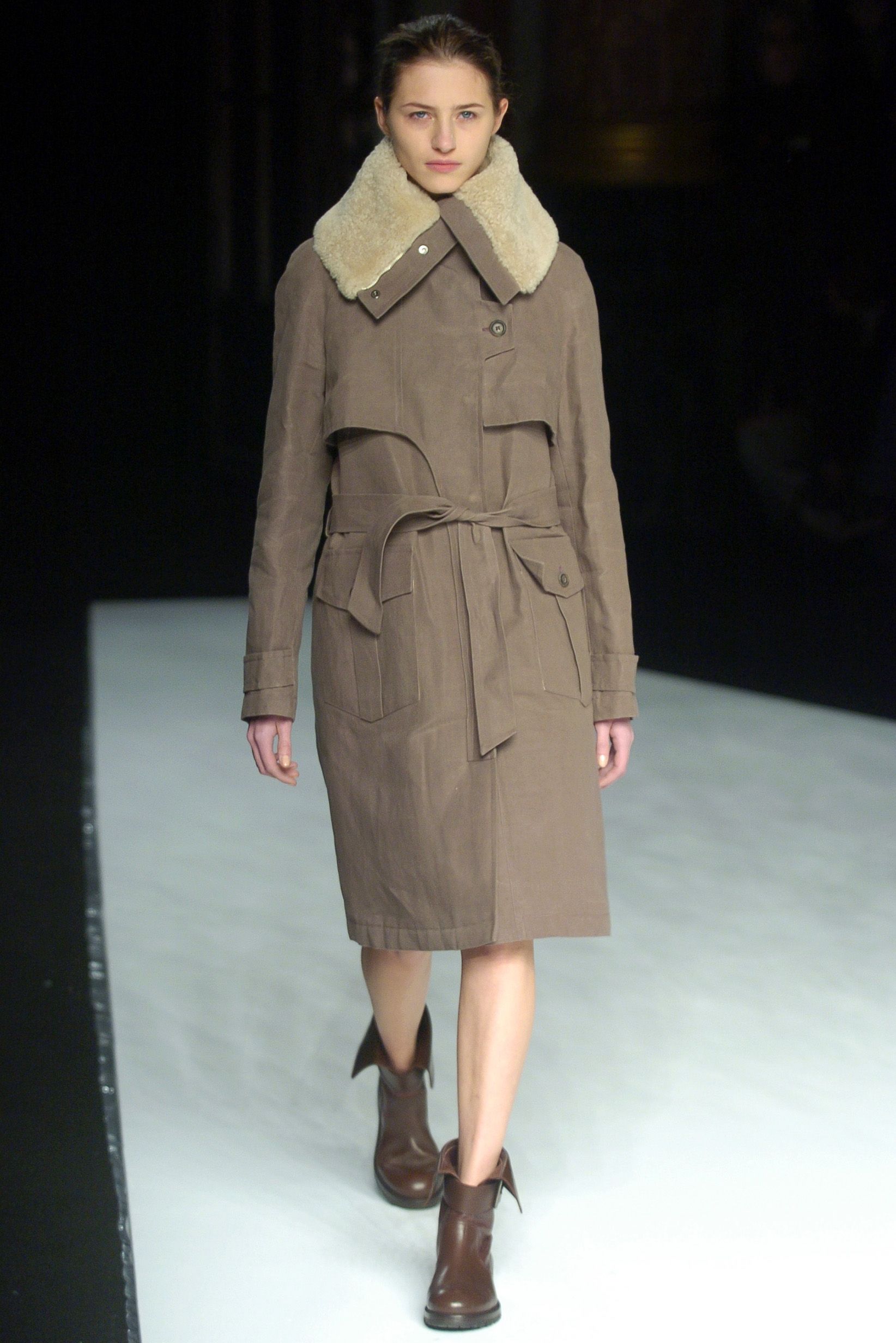 Chalayan F/W 04 Look 219