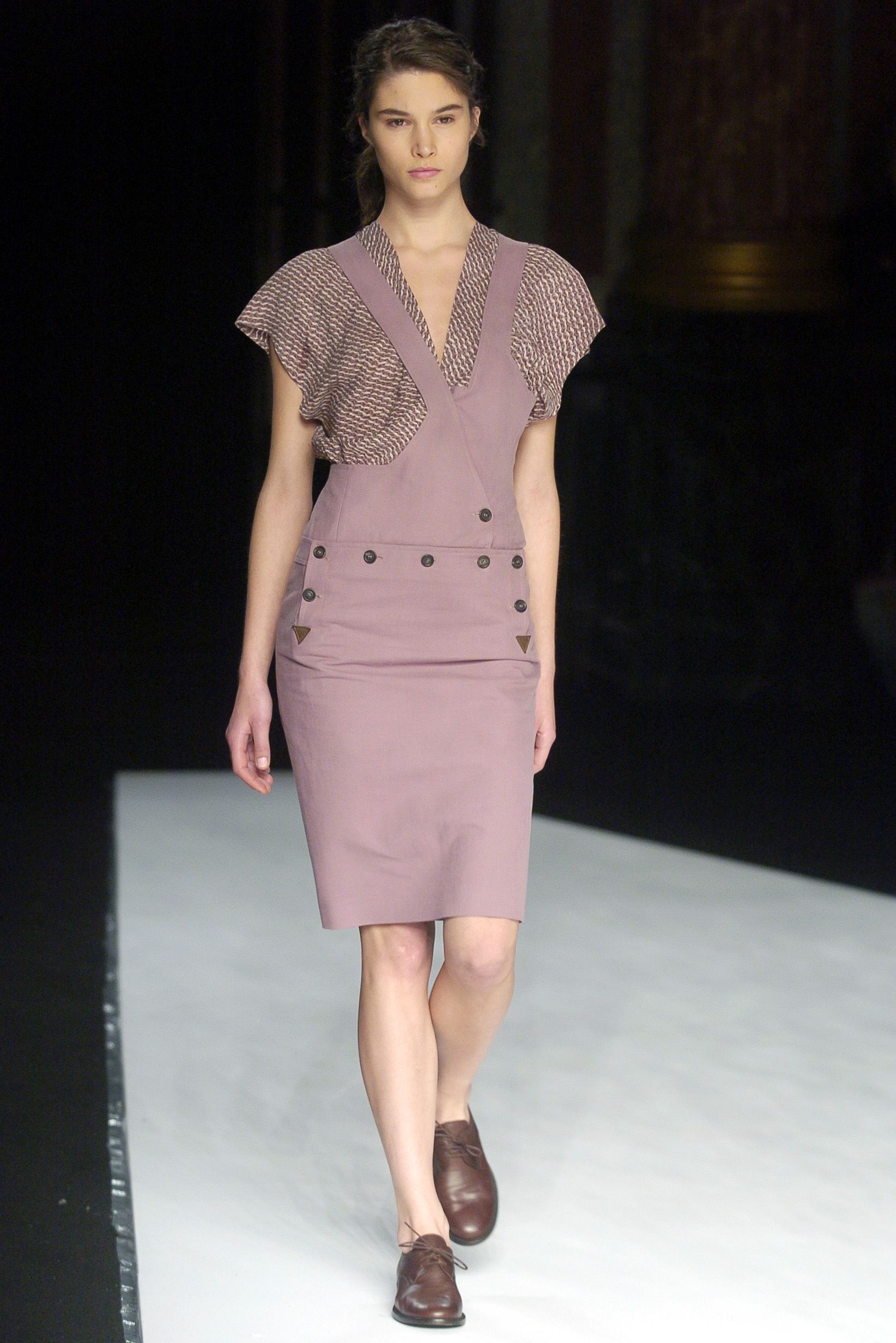 Chalayan F/W 04 Look 297