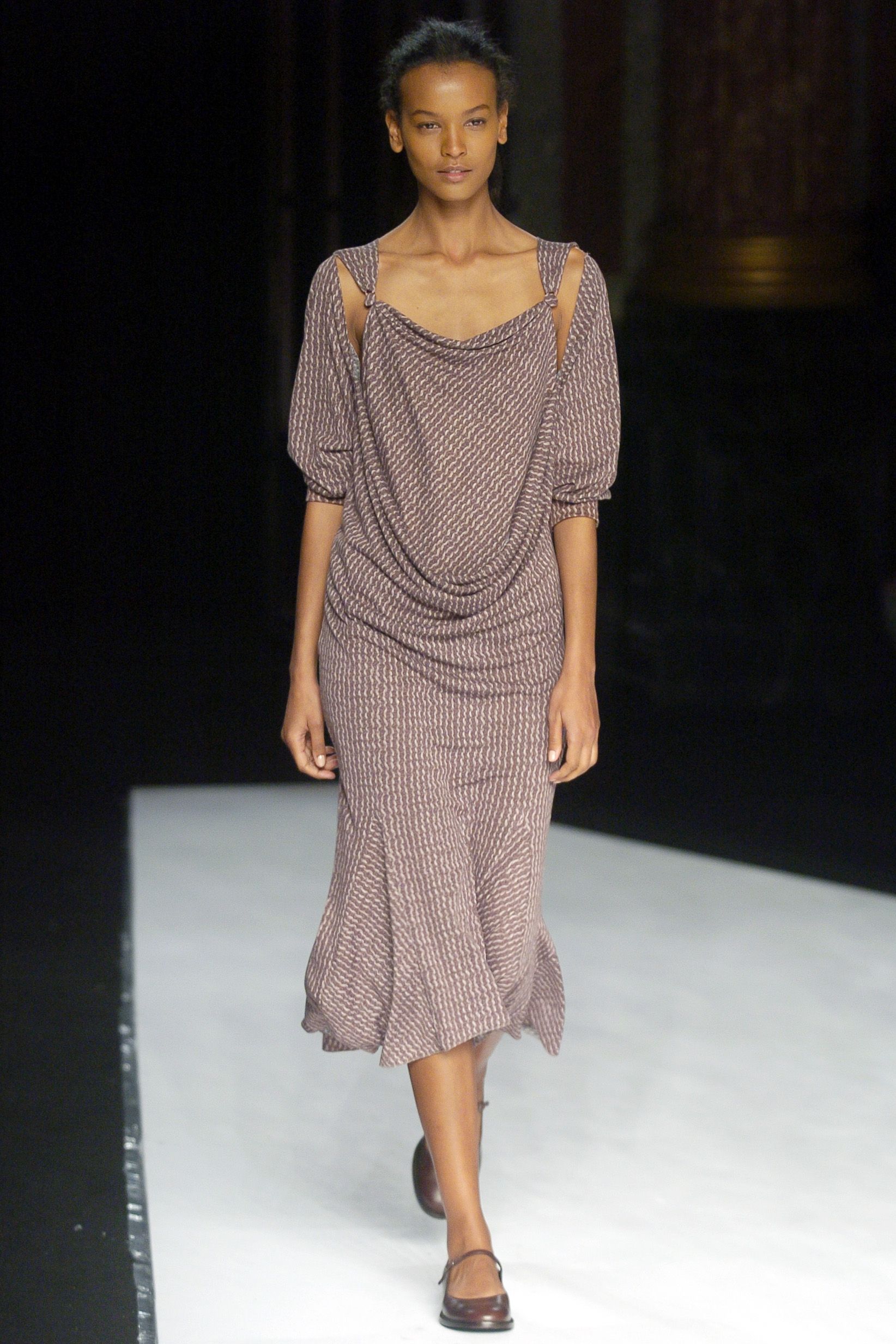 Chalayan F/W 04 Look 339