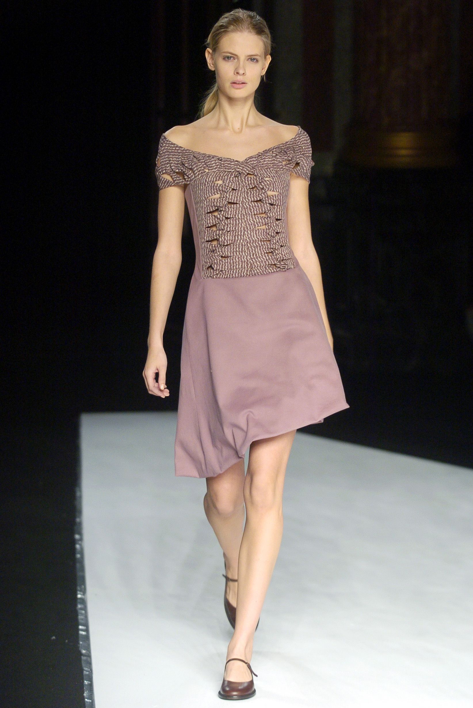 Chalayan F/W 04 Look 345