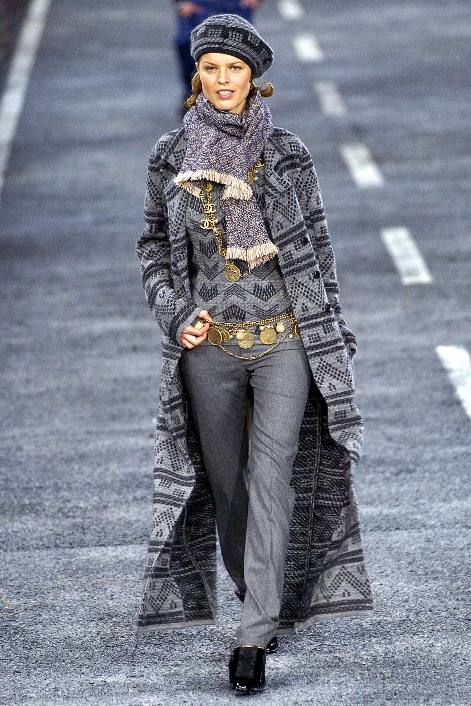 Chanel F/W 04 Look 243