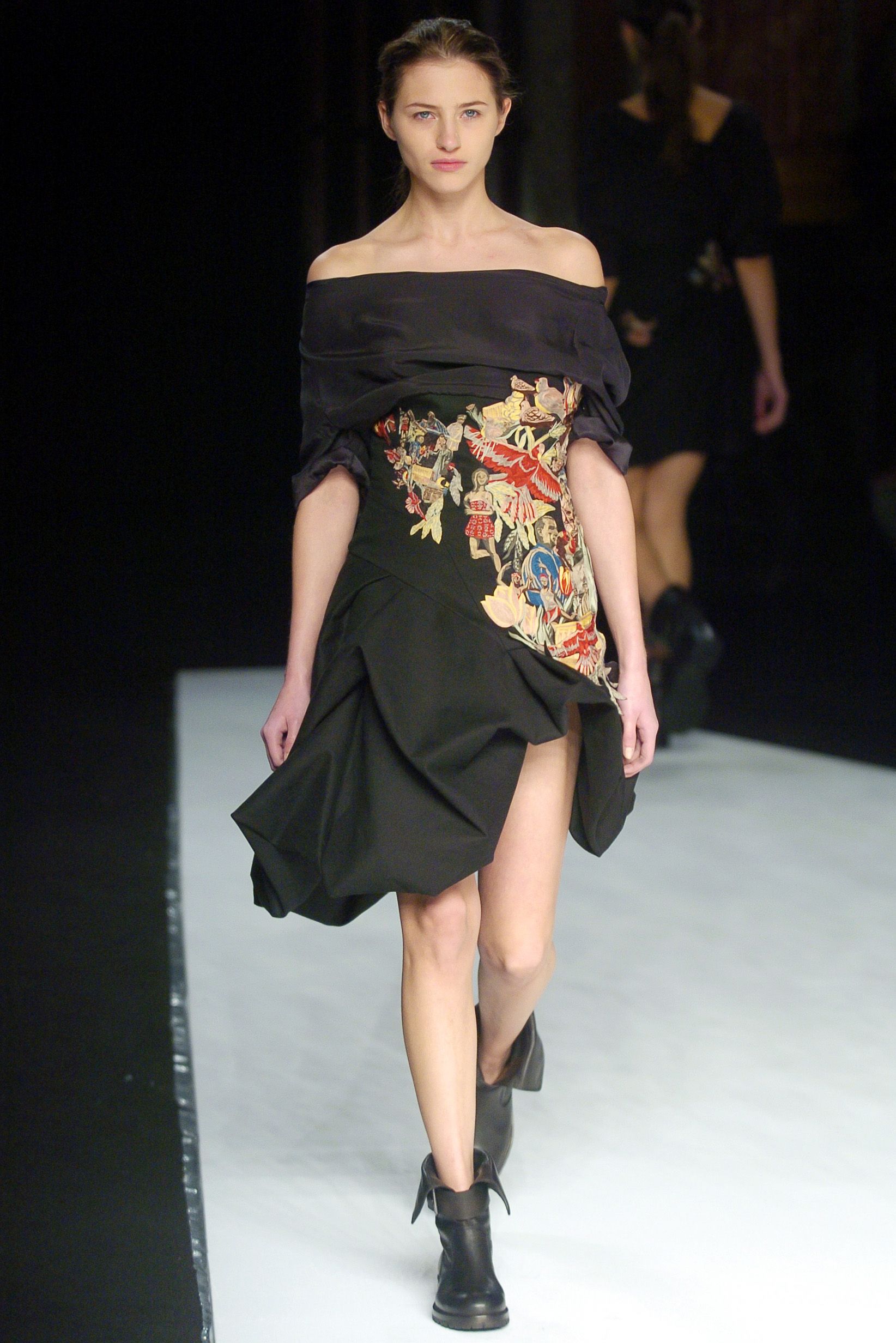 Chalayan F/W 04 Look 431