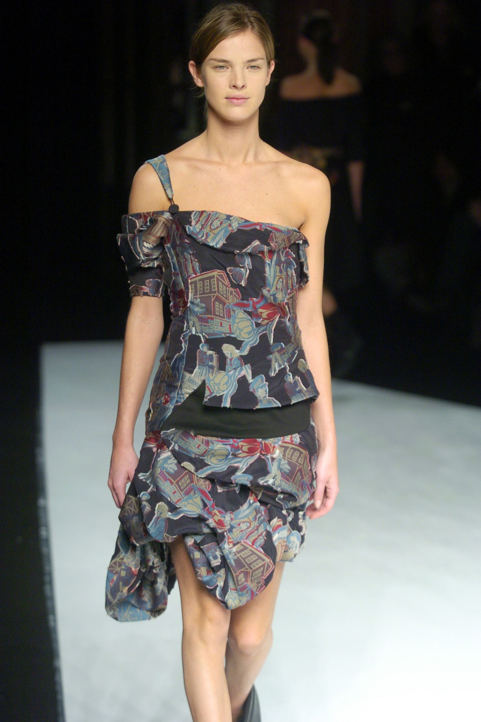 Chalayan F/W 04 Look 447