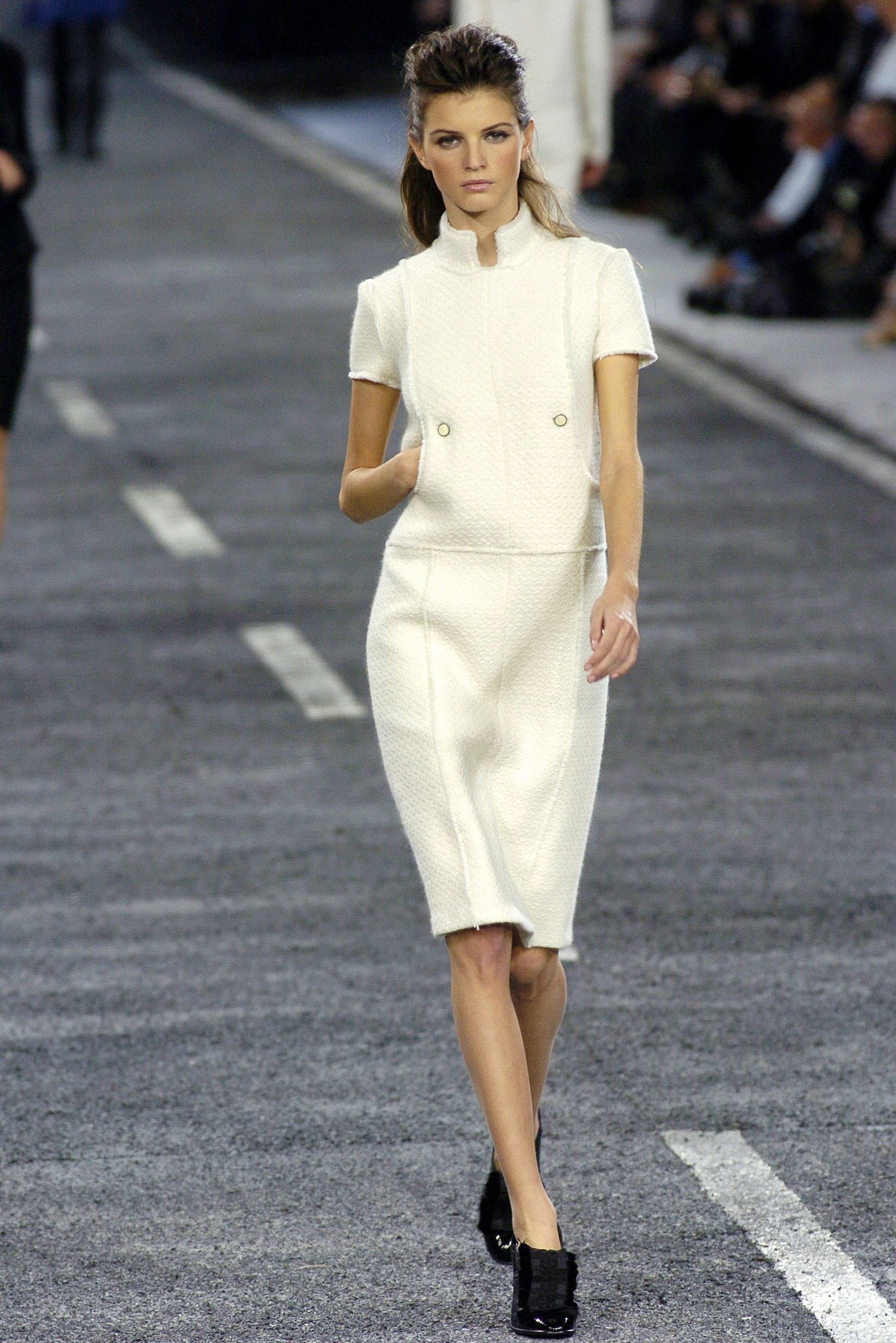 Chanel F/W 04 Look 335