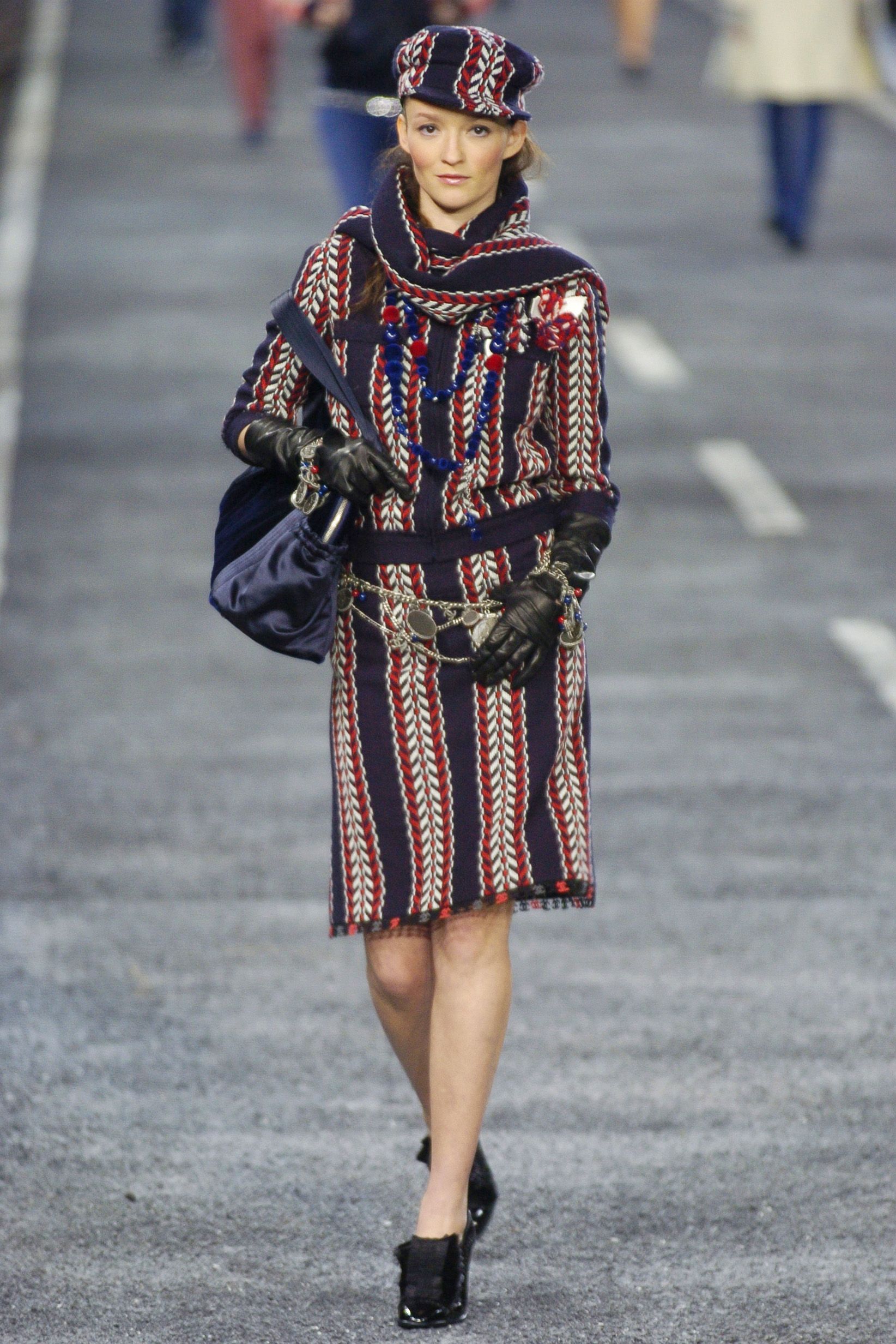 Chanel F/W 04 Look 392