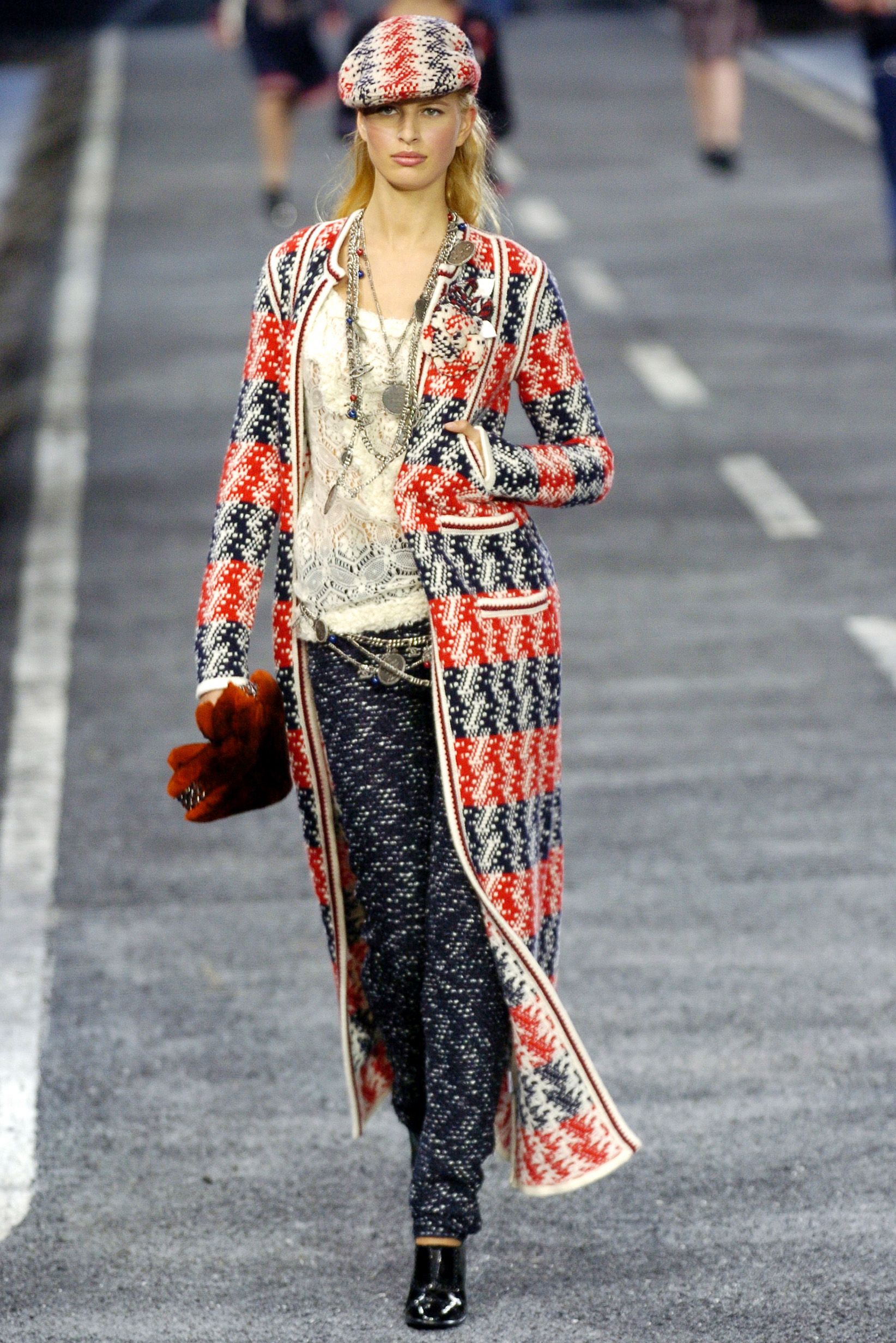 Chanel F/W 04 Look 421