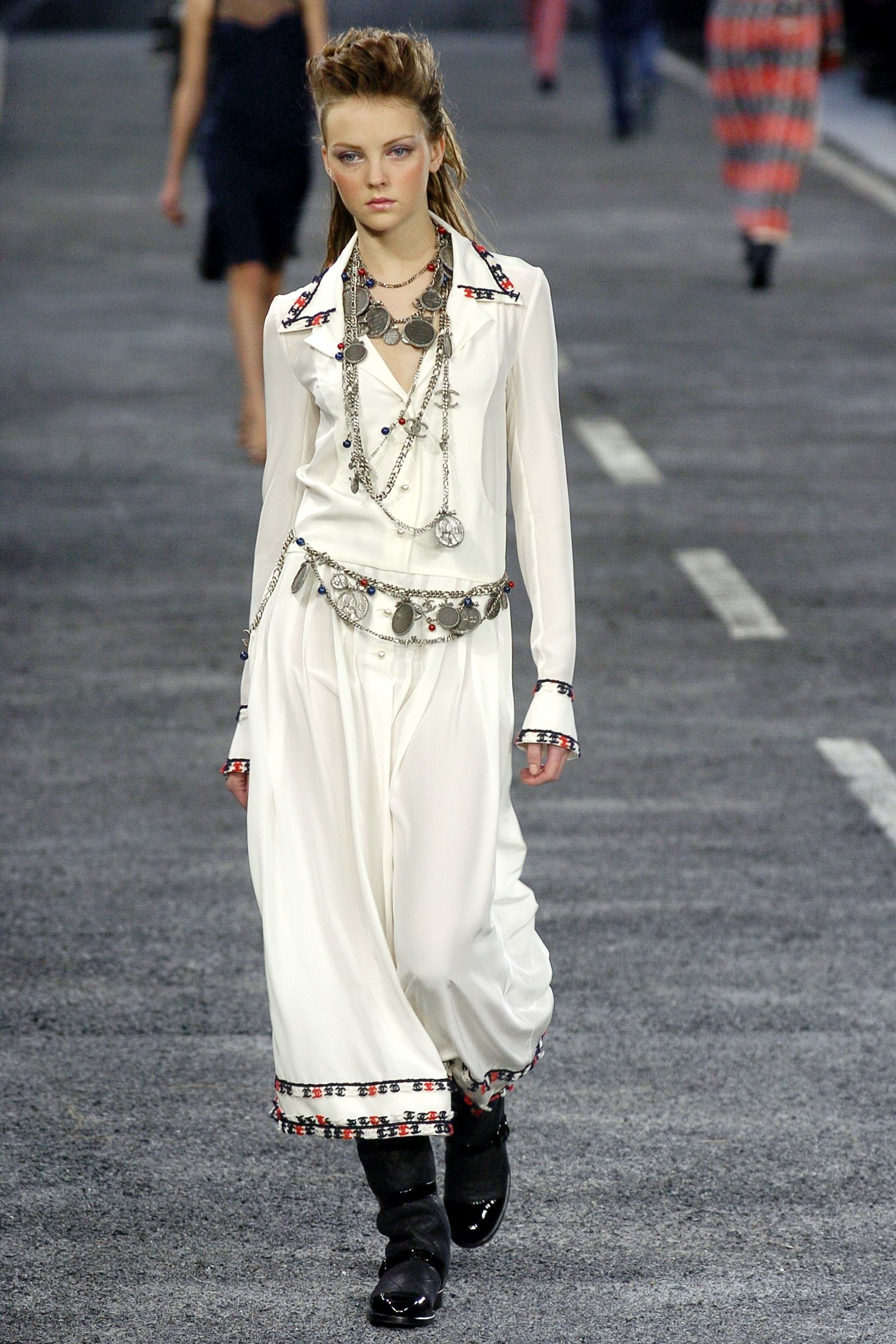 Chanel F/W 04 Look 449