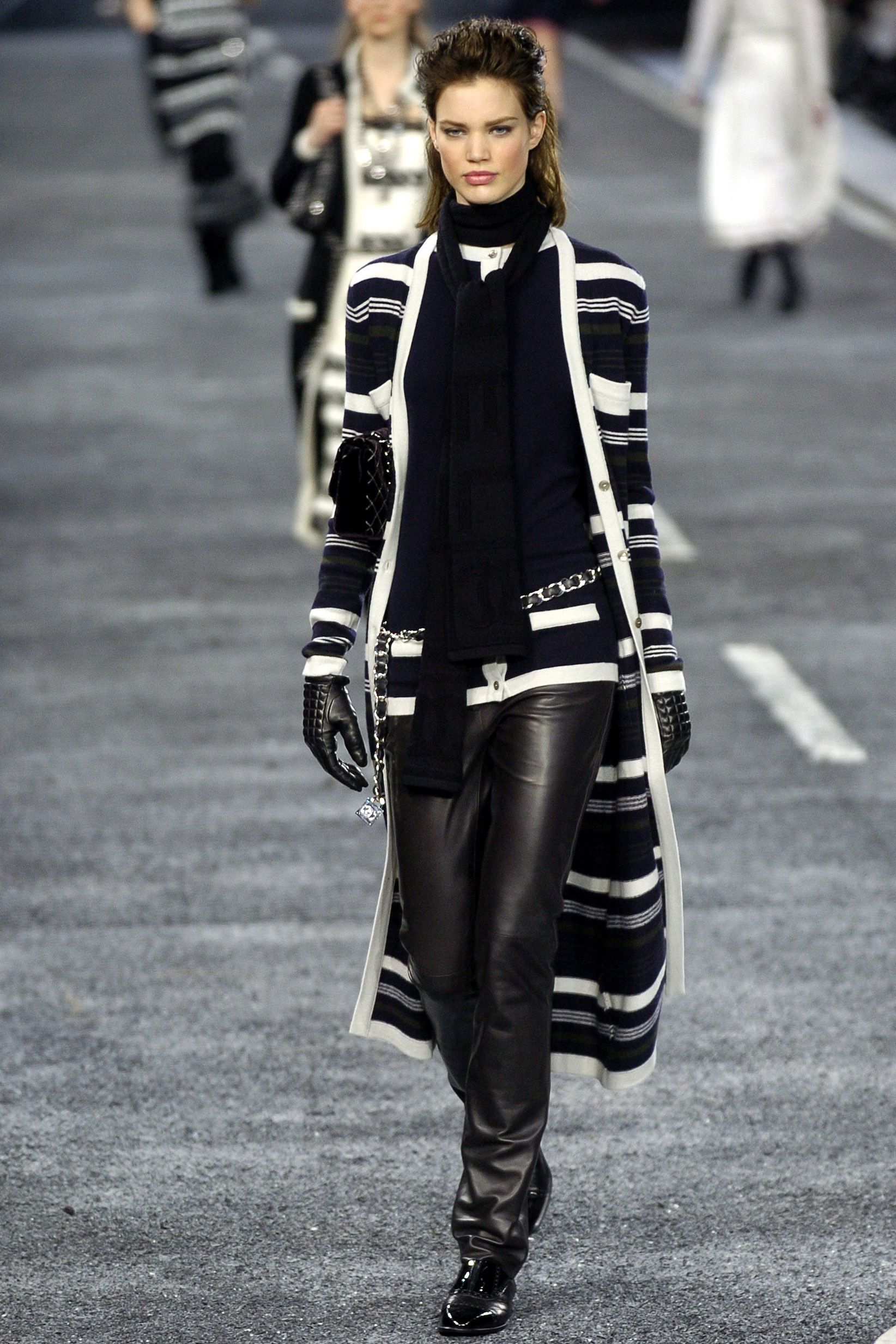 Chanel F/W 04 Look 480