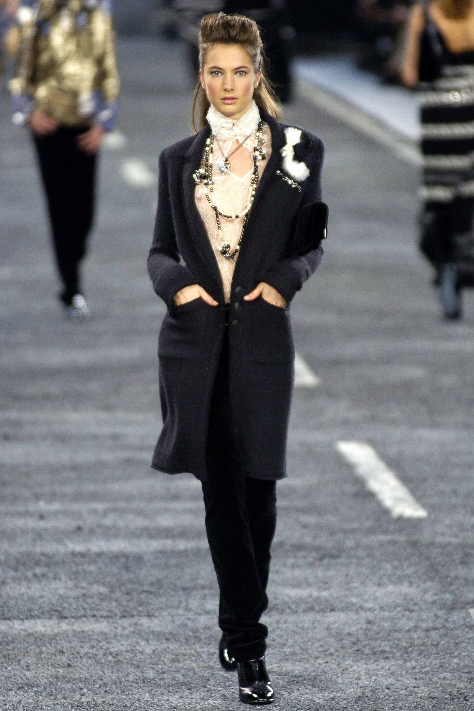Chanel F/W 04 Look 532