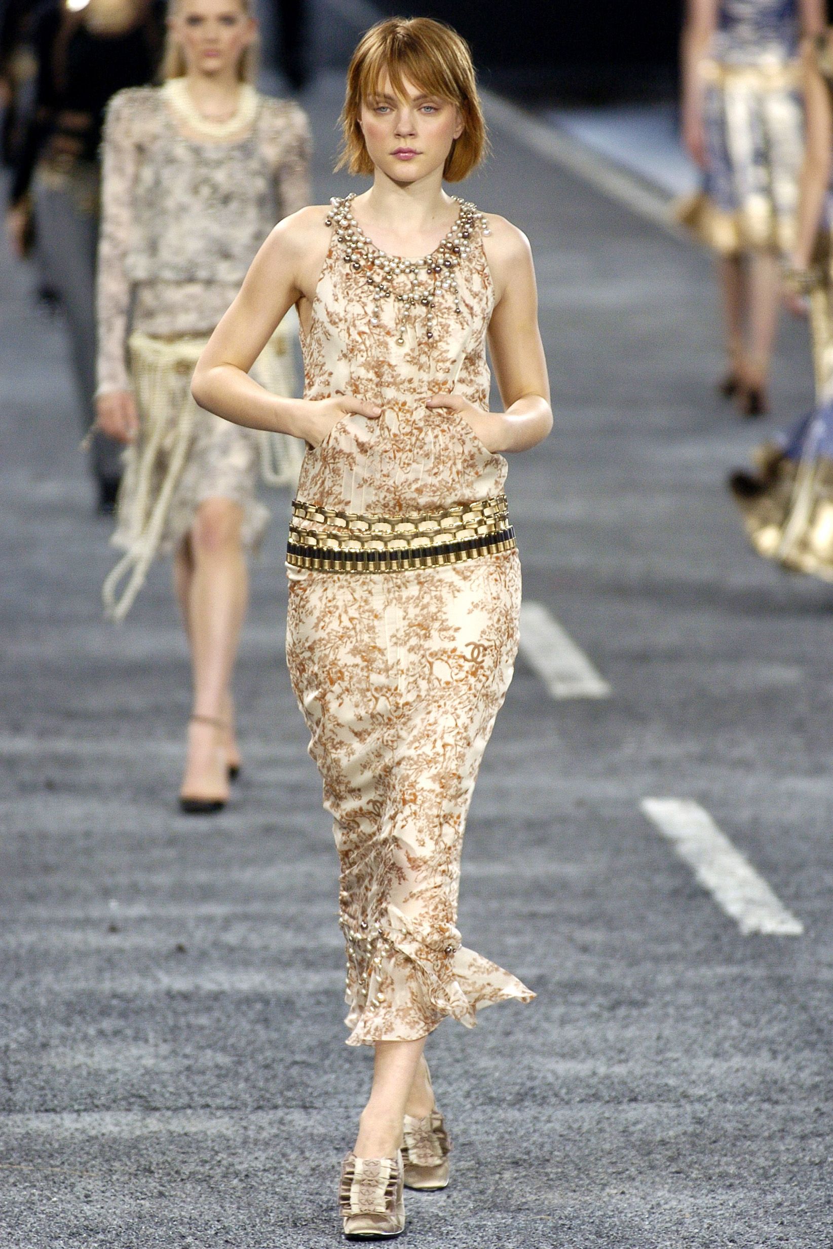 Chanel F/W 04 Look 565