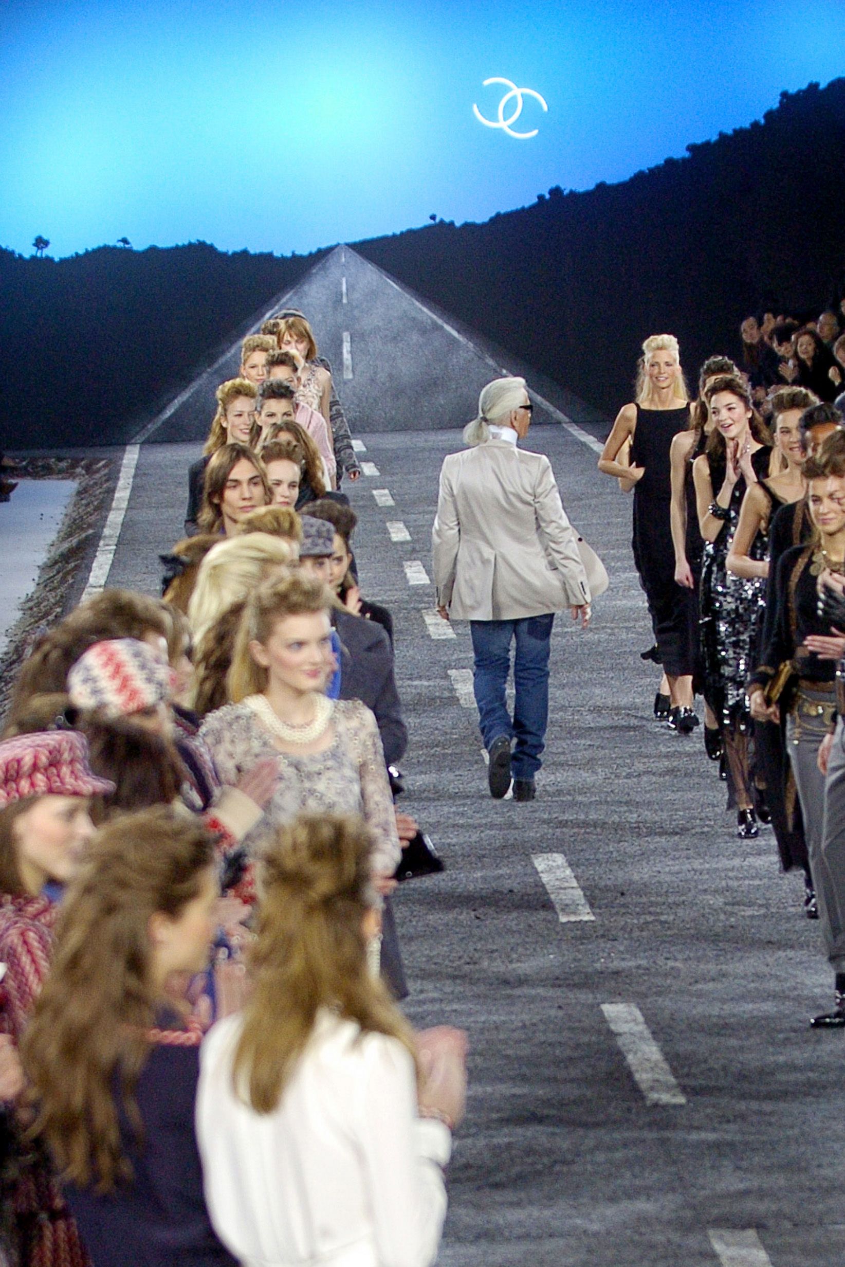 Chanel F/W 04 Look 682