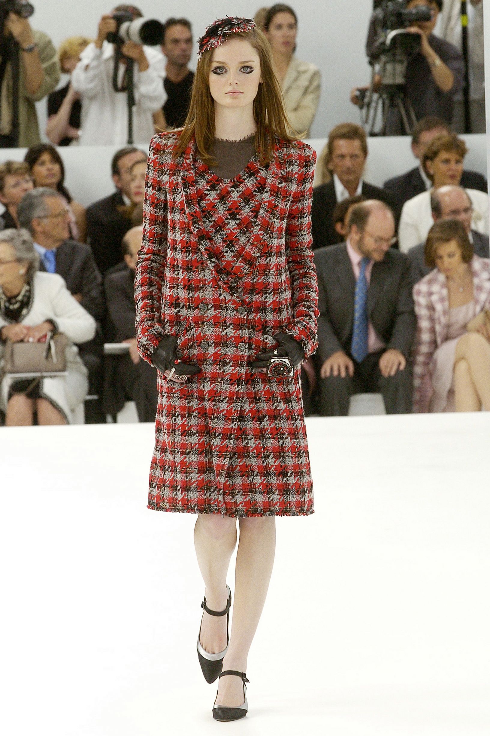 Chanel F/W 04 Couture Look 91