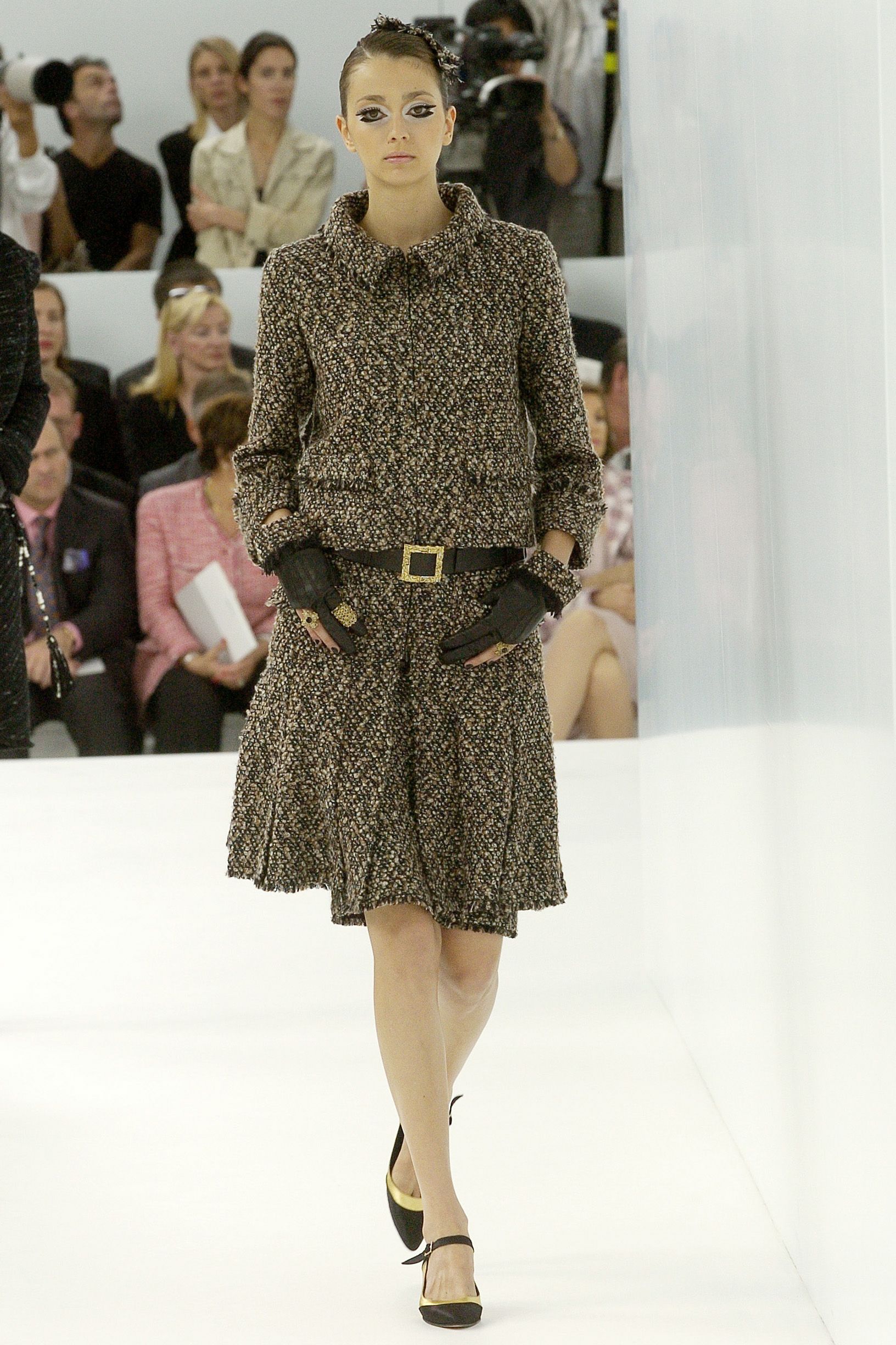 Chanel F/W 04 Couture Look 186