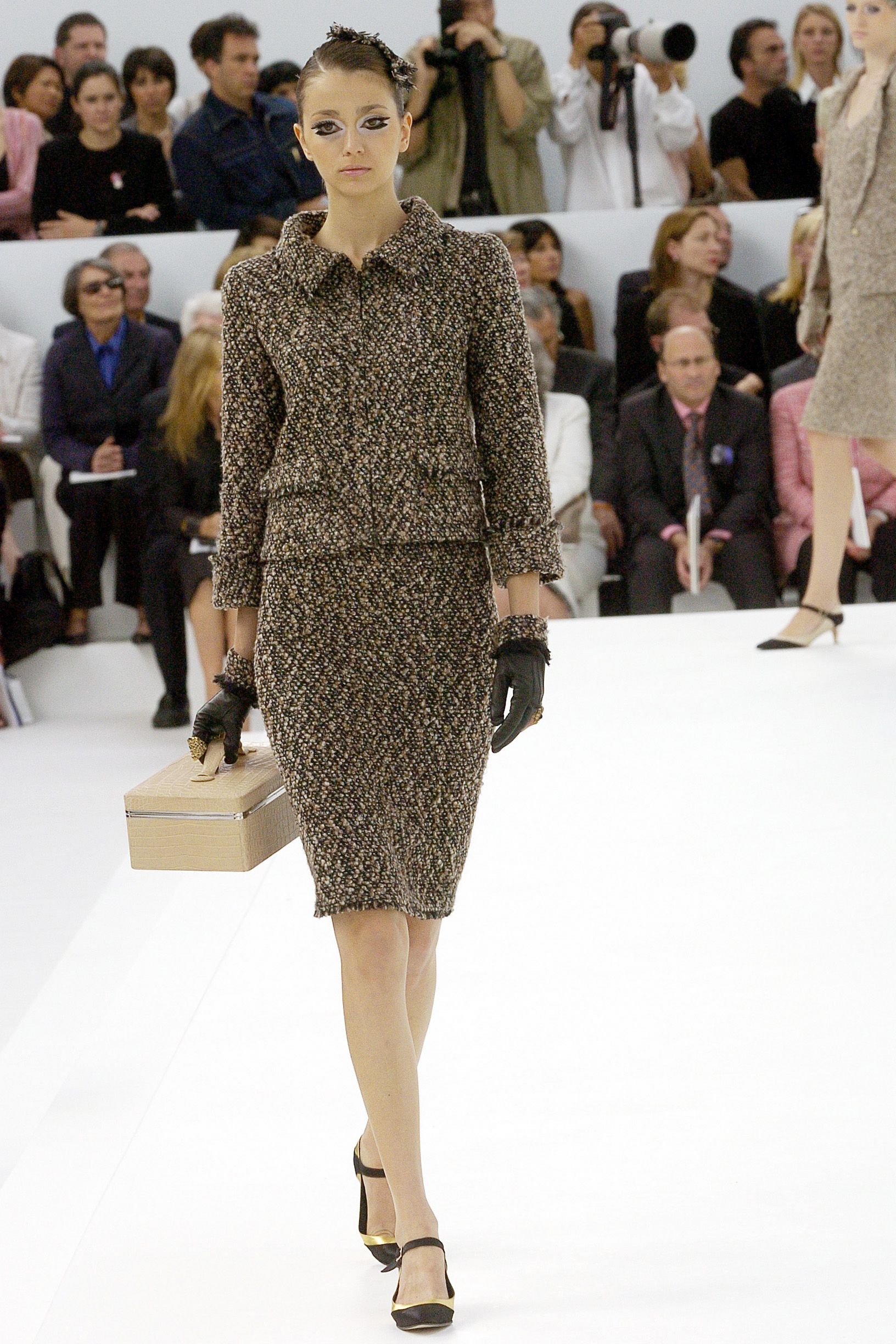 Chanel F/W 04 Couture Look 199
