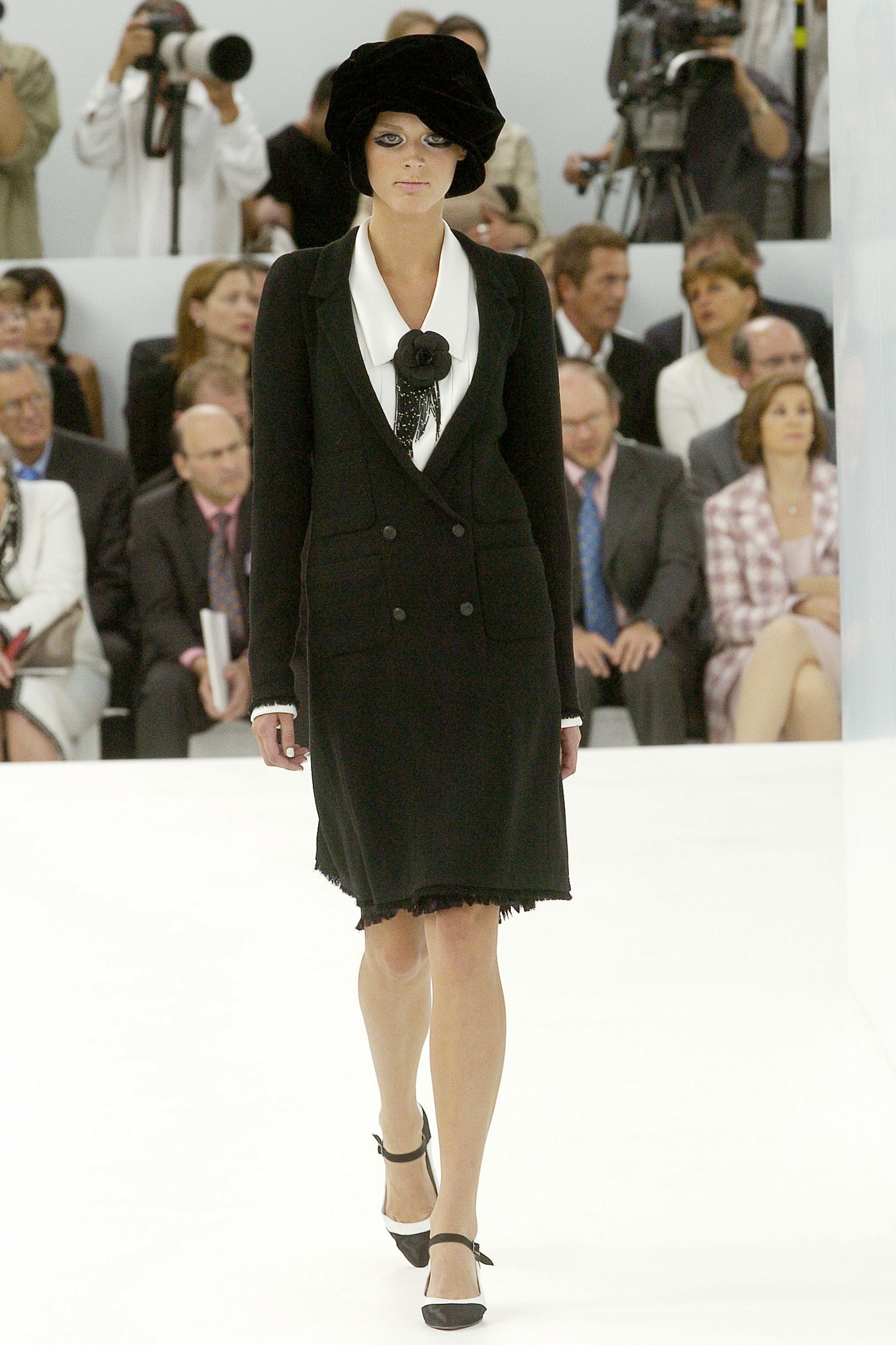 Chanel F/W 04 Couture Look 279
