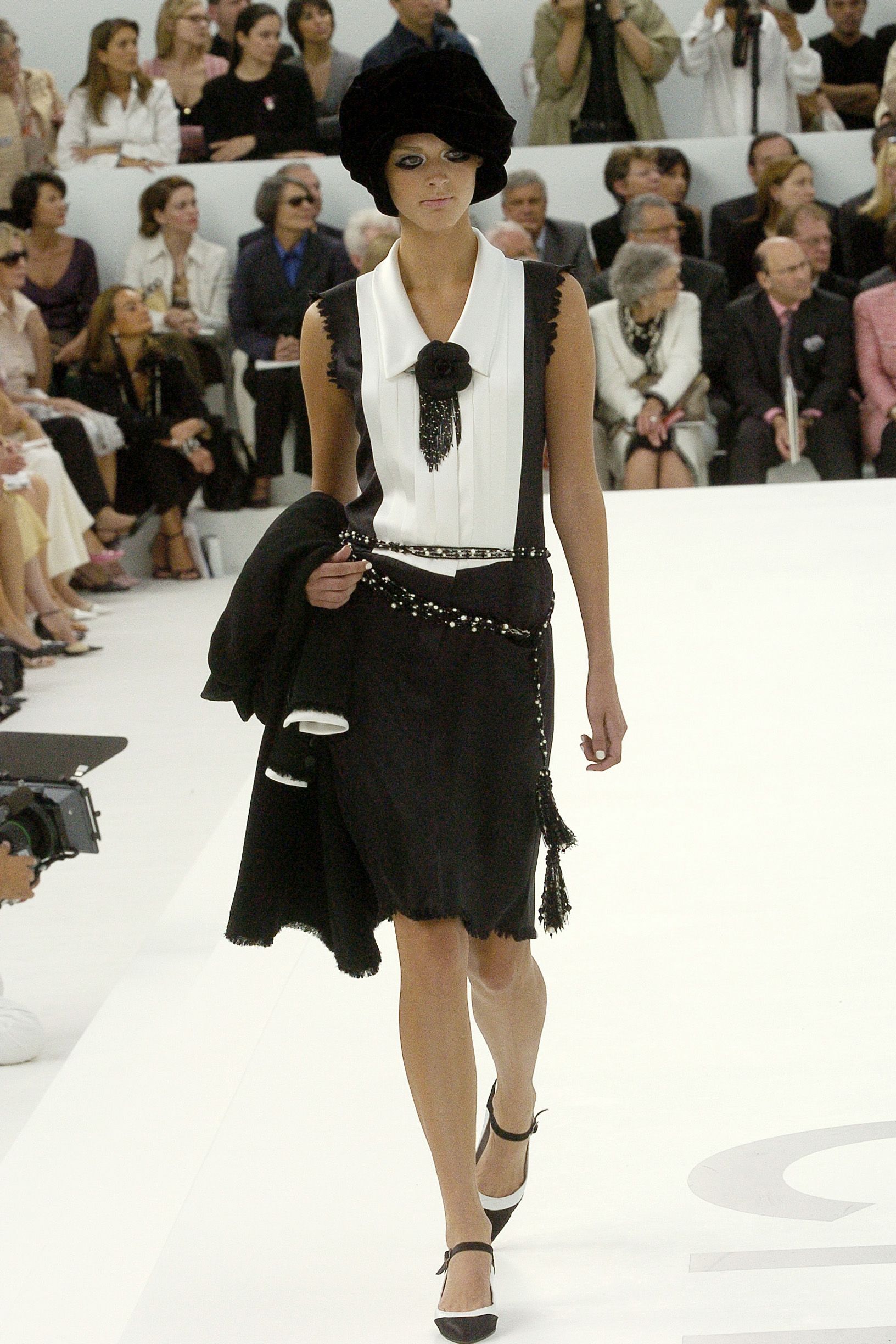 Chanel F/W 04 Couture Look 282