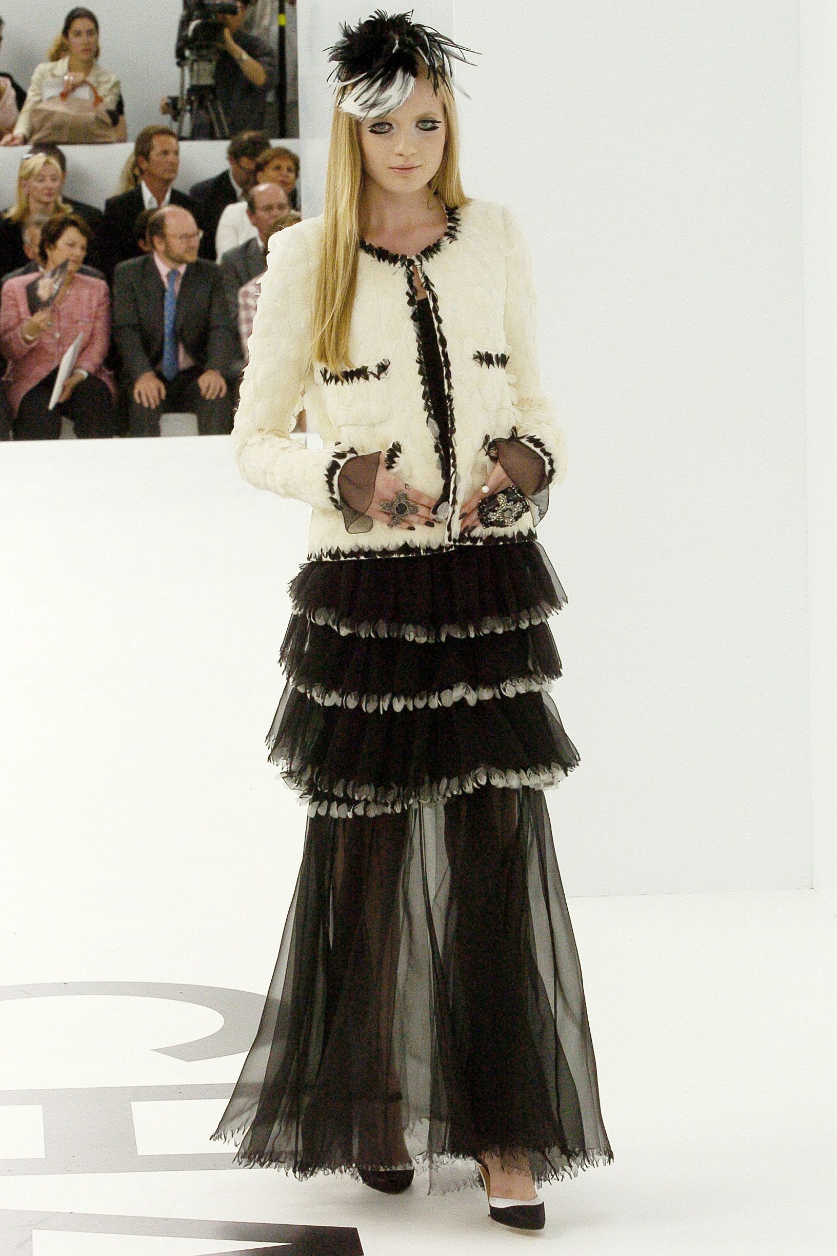 Chanel F/W 04 Couture Look 612