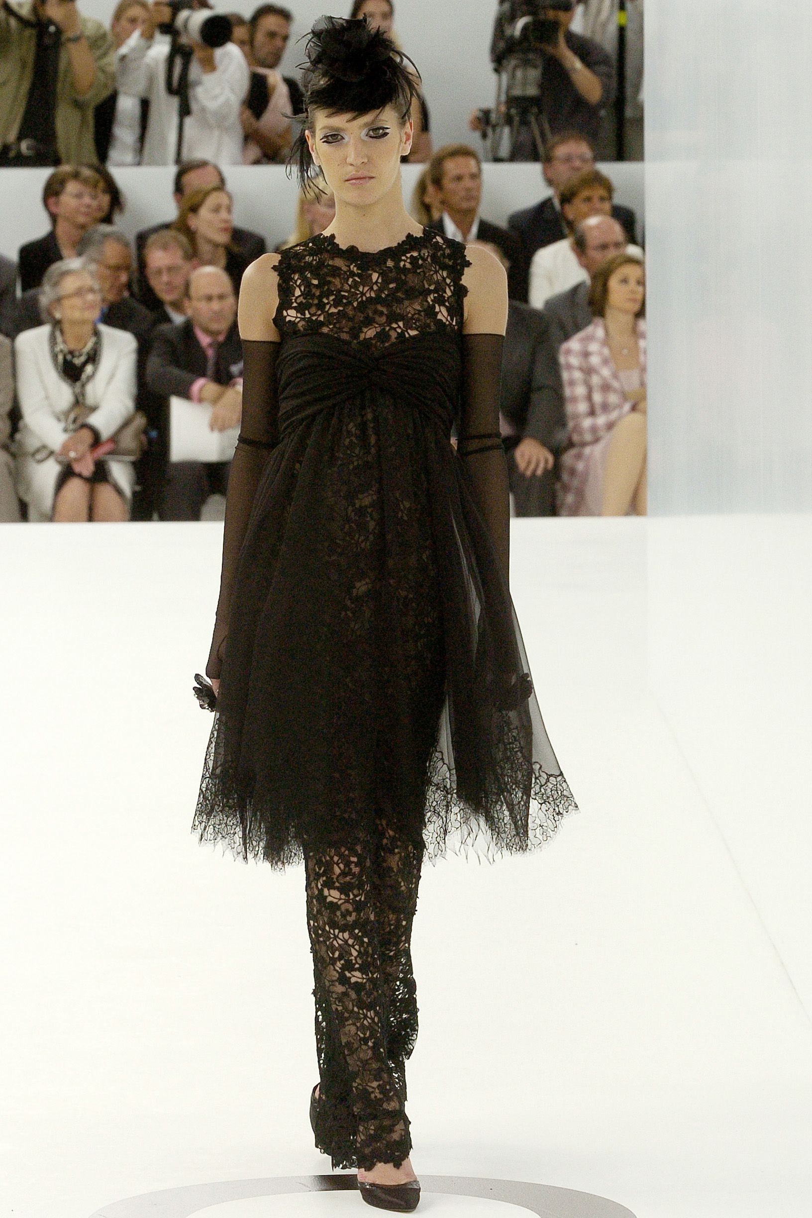 Chanel F/W 04 Couture Look 640