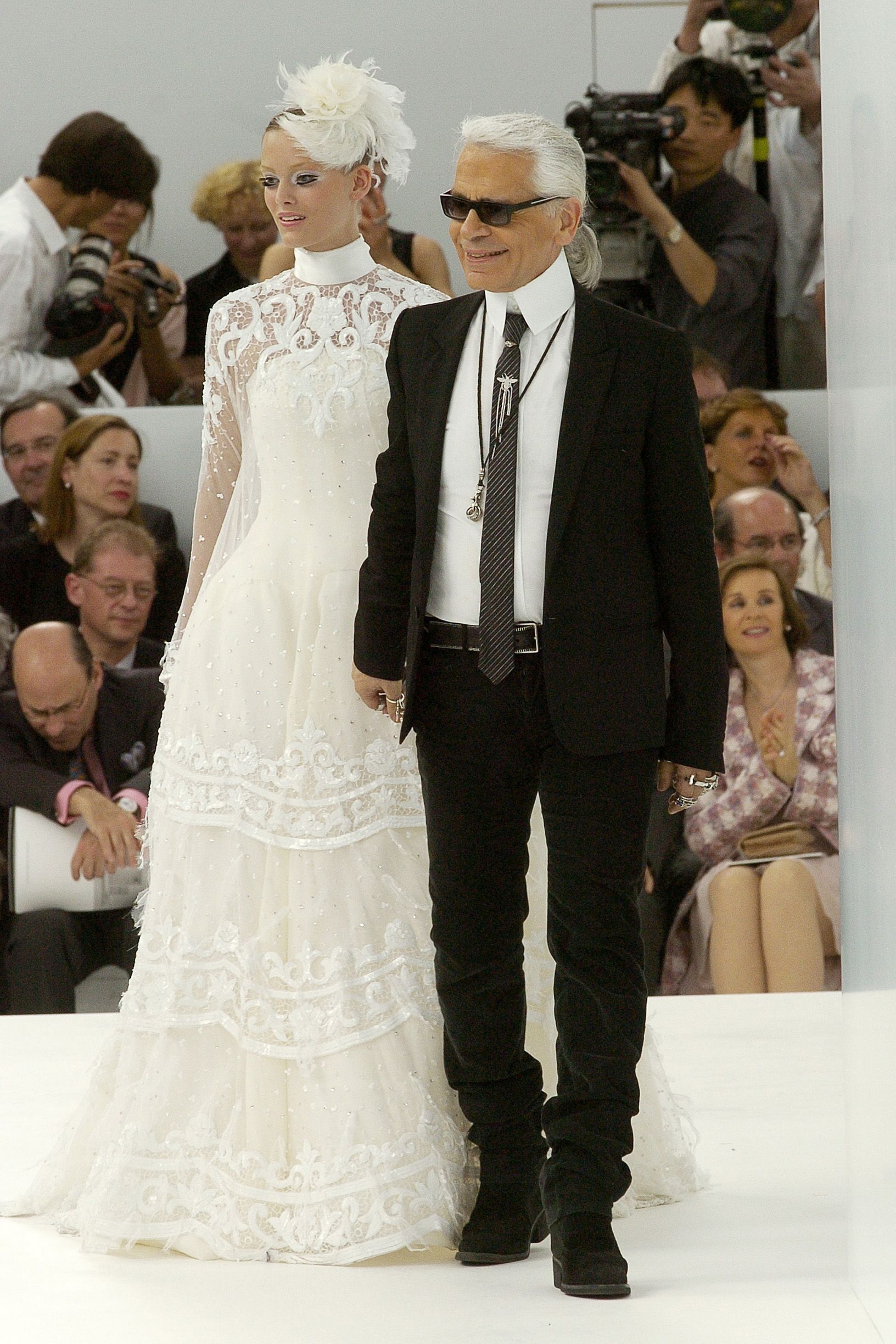 Chanel F/W 04 Couture Look 670