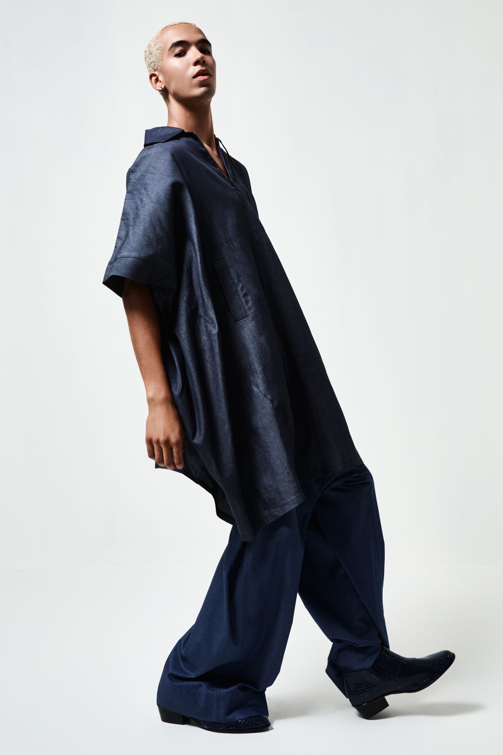 blue cotton short-sleeve collared relaxed draped top