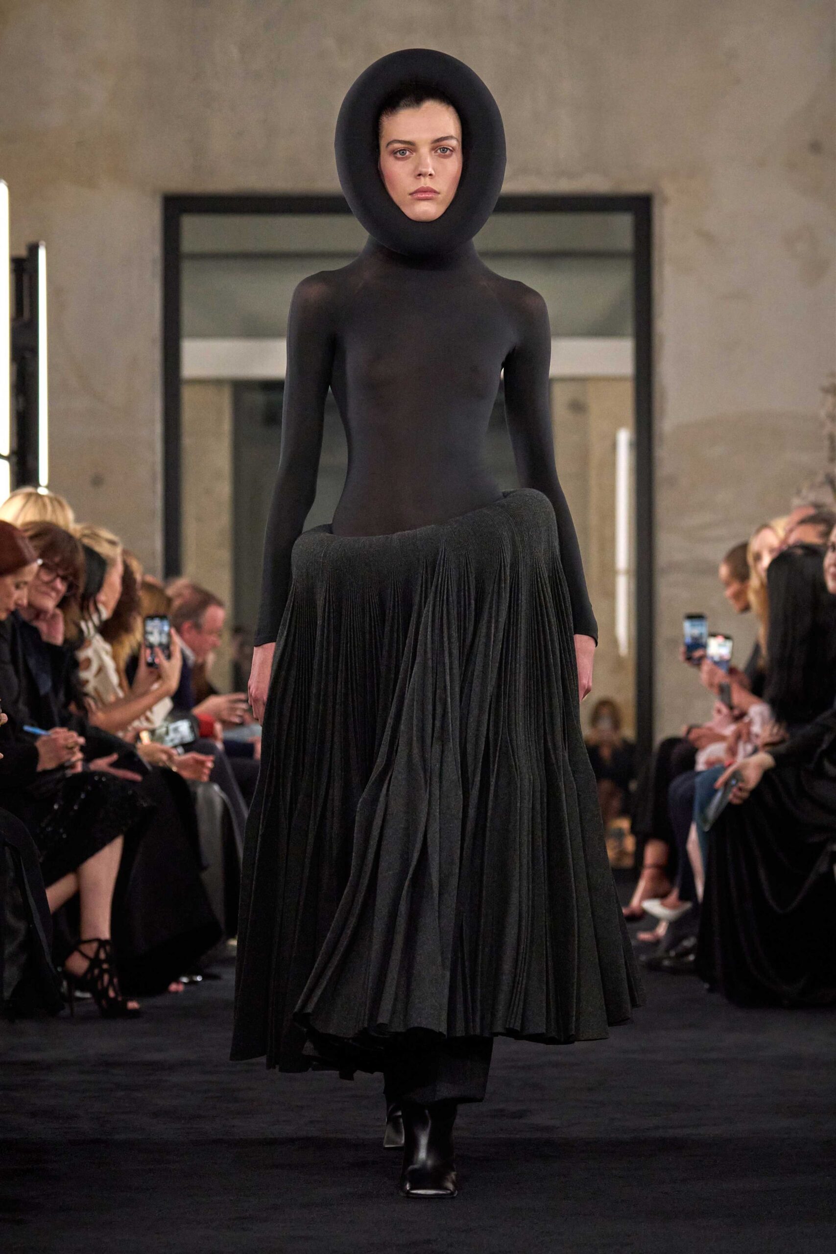 Alaïa Fall 2025 Ready-to-Wear