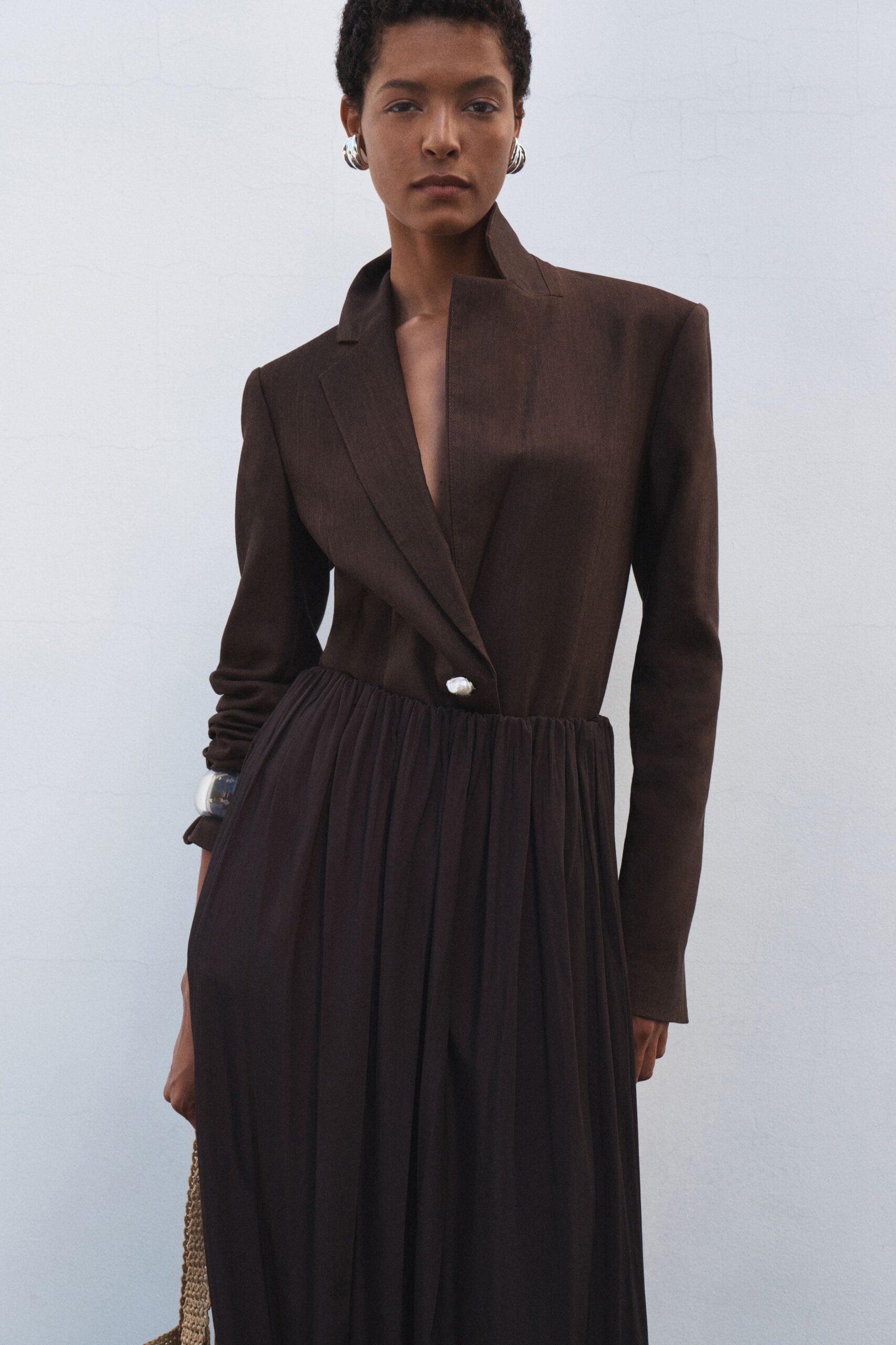 brown and black fitted dress