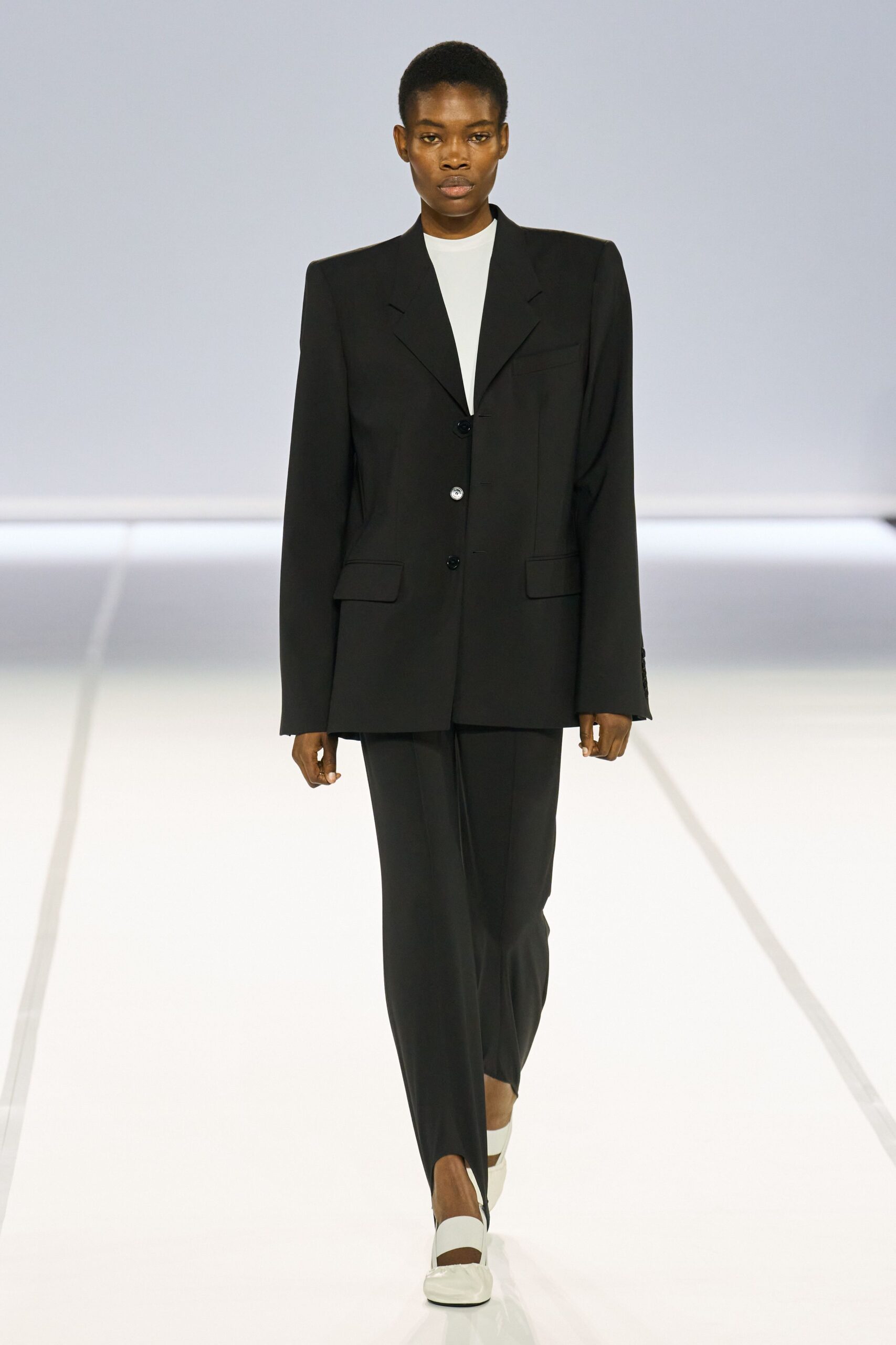 black oversized blazer with relaxed pants