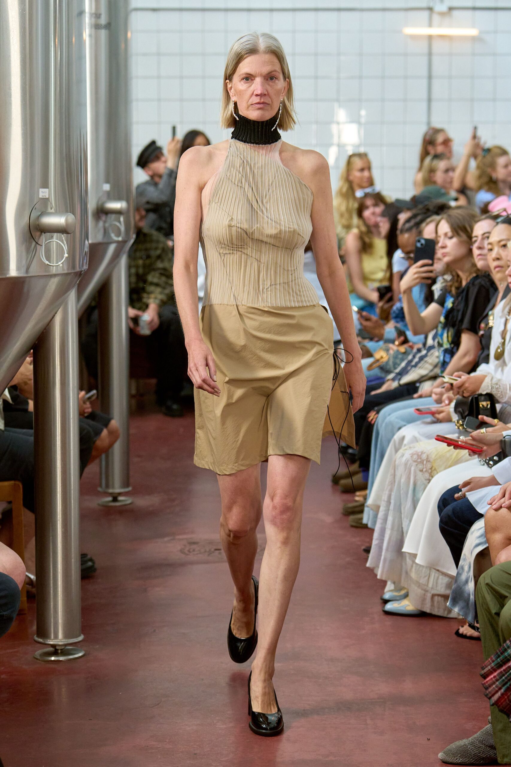 beige cotton sleeveless high-neck fitted pleated short dress