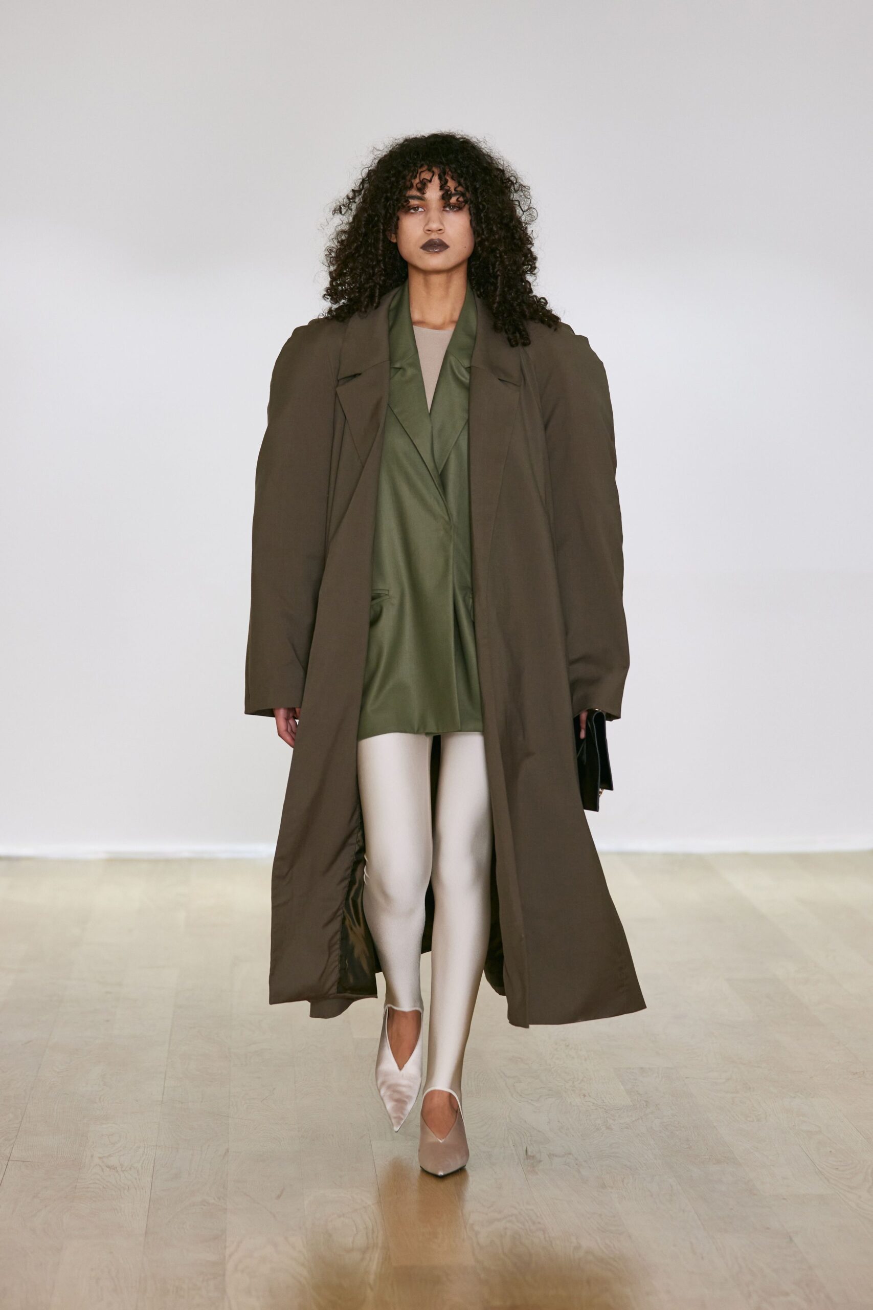 green silk short-sleeve collared relaxed blazer