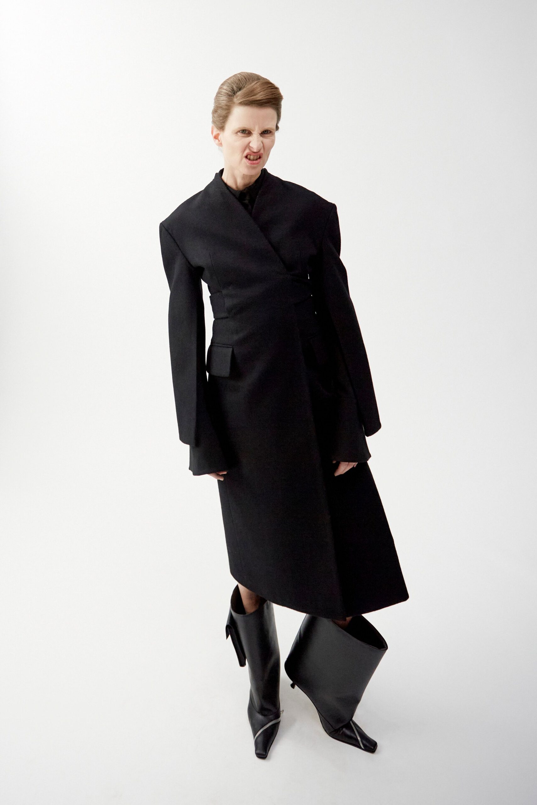 A.W.A.K.E. MODE F/W 24 Look 135