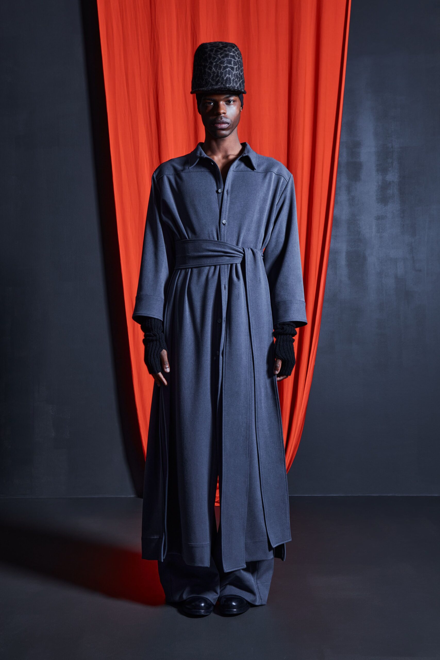 gray cotton long-sleeve collared relaxed belted draped shirt-dress