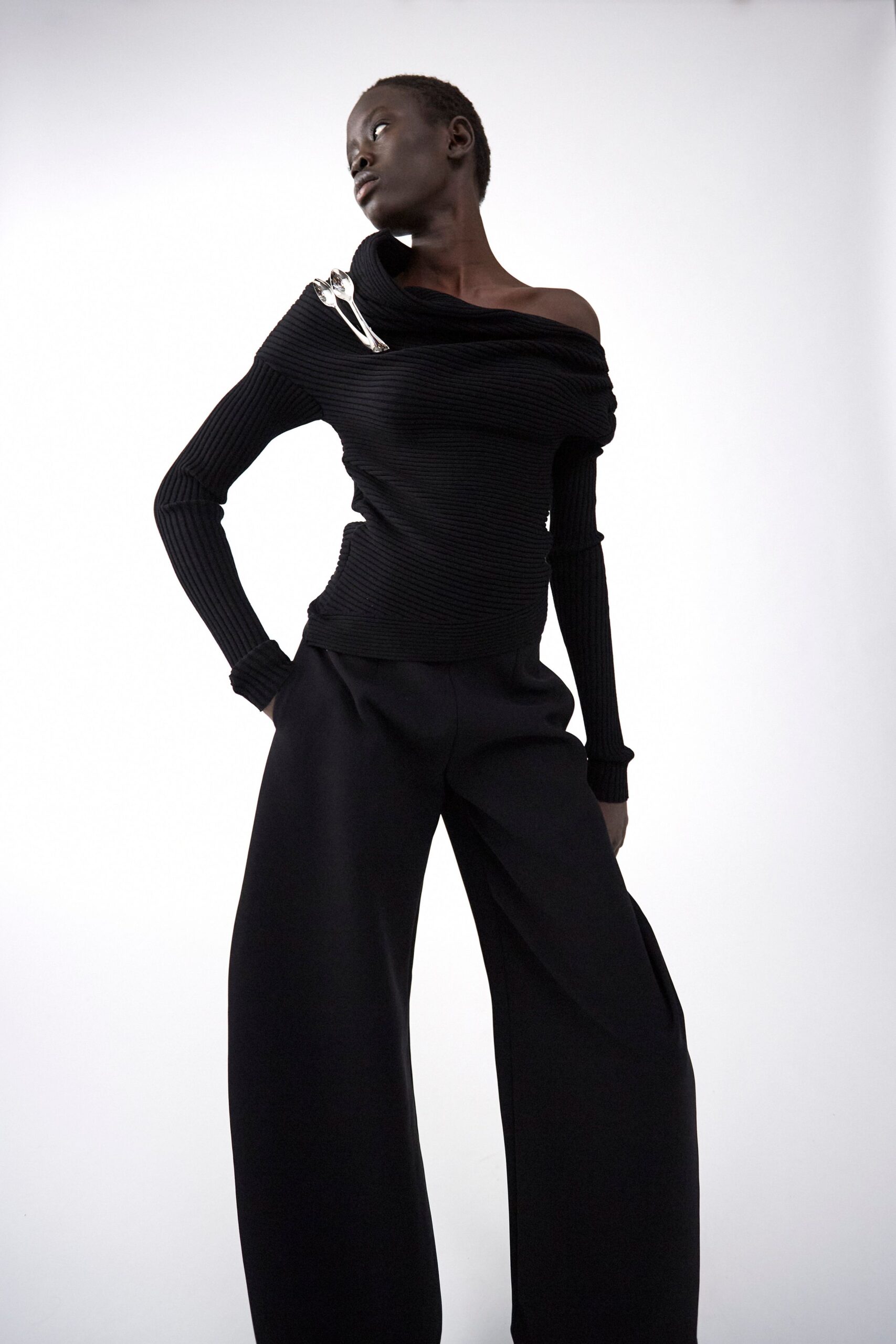 A.W.A.K.E. MODE F/W 24 Look 176