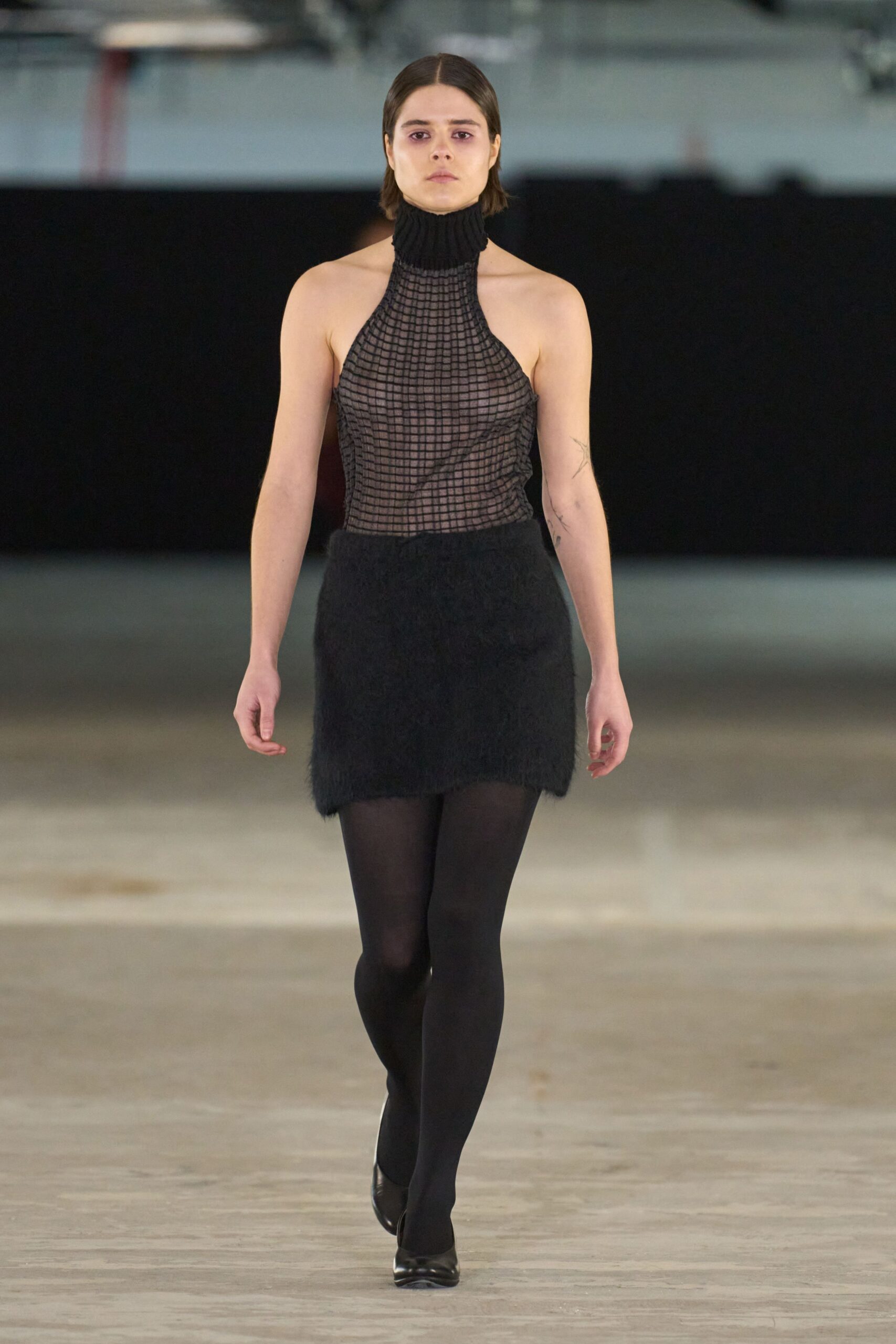 black wool fitted straight-leg mini skirt
