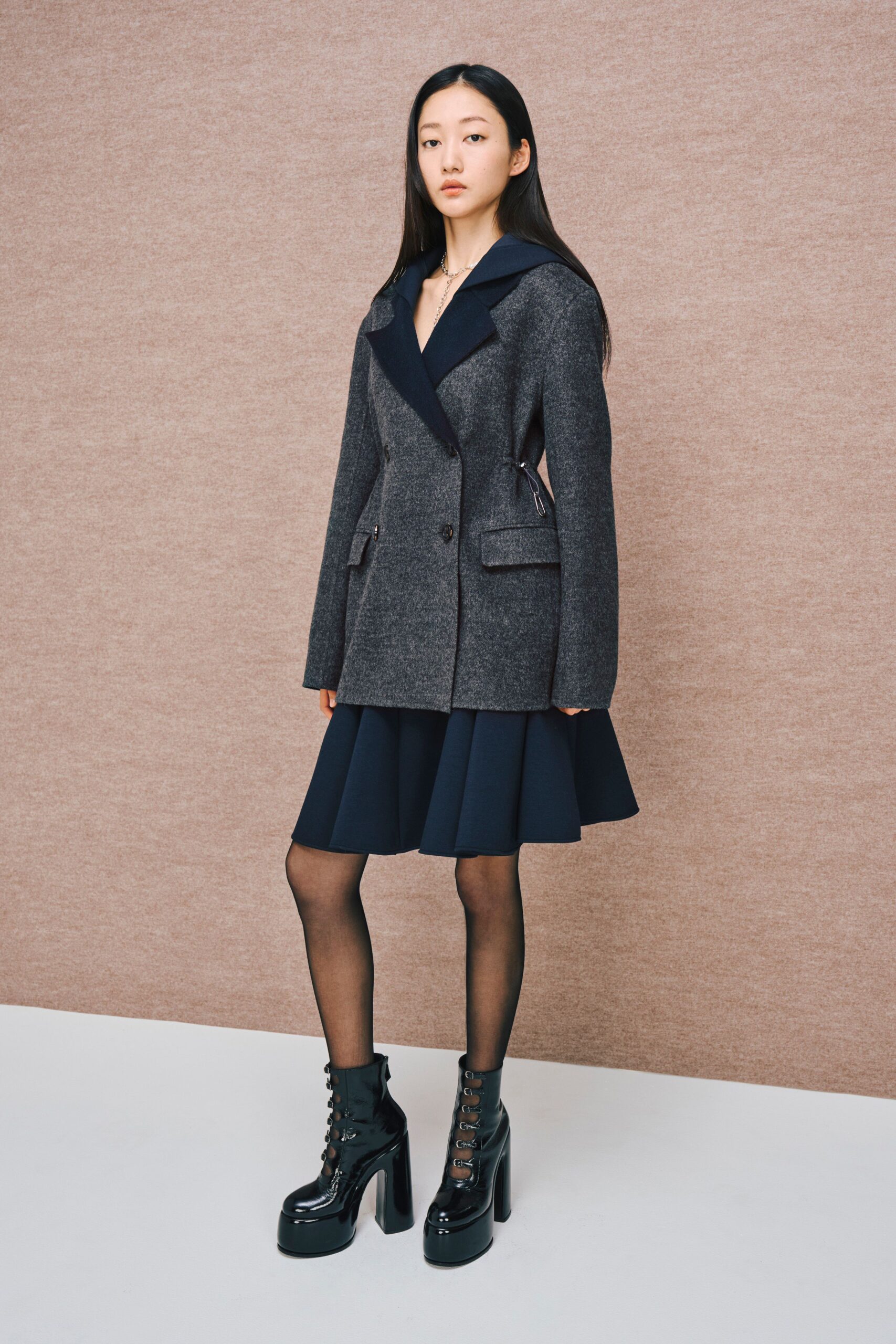 gray wool long-sleeve collared structured buttoned coat