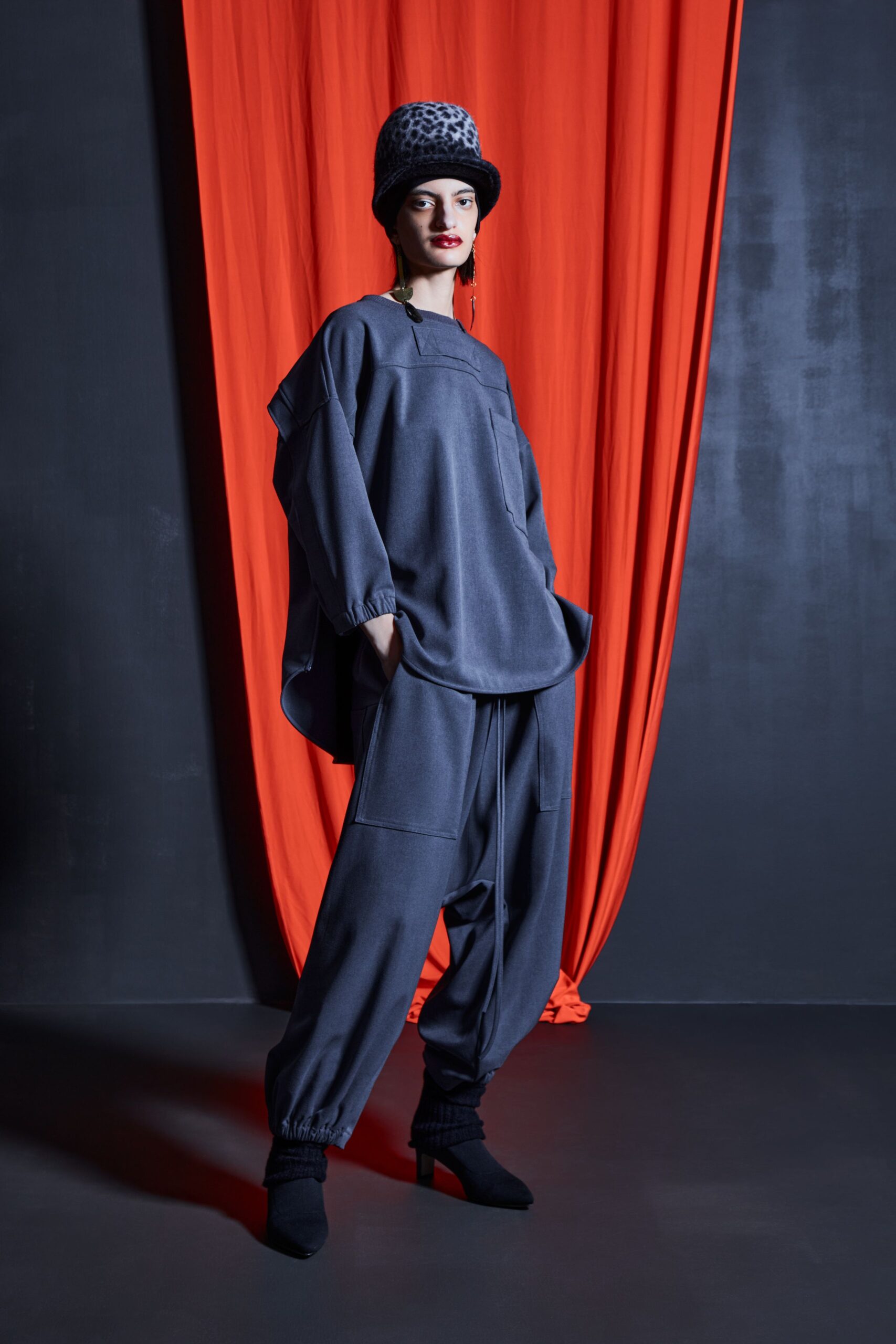 gray relaxed top and pants