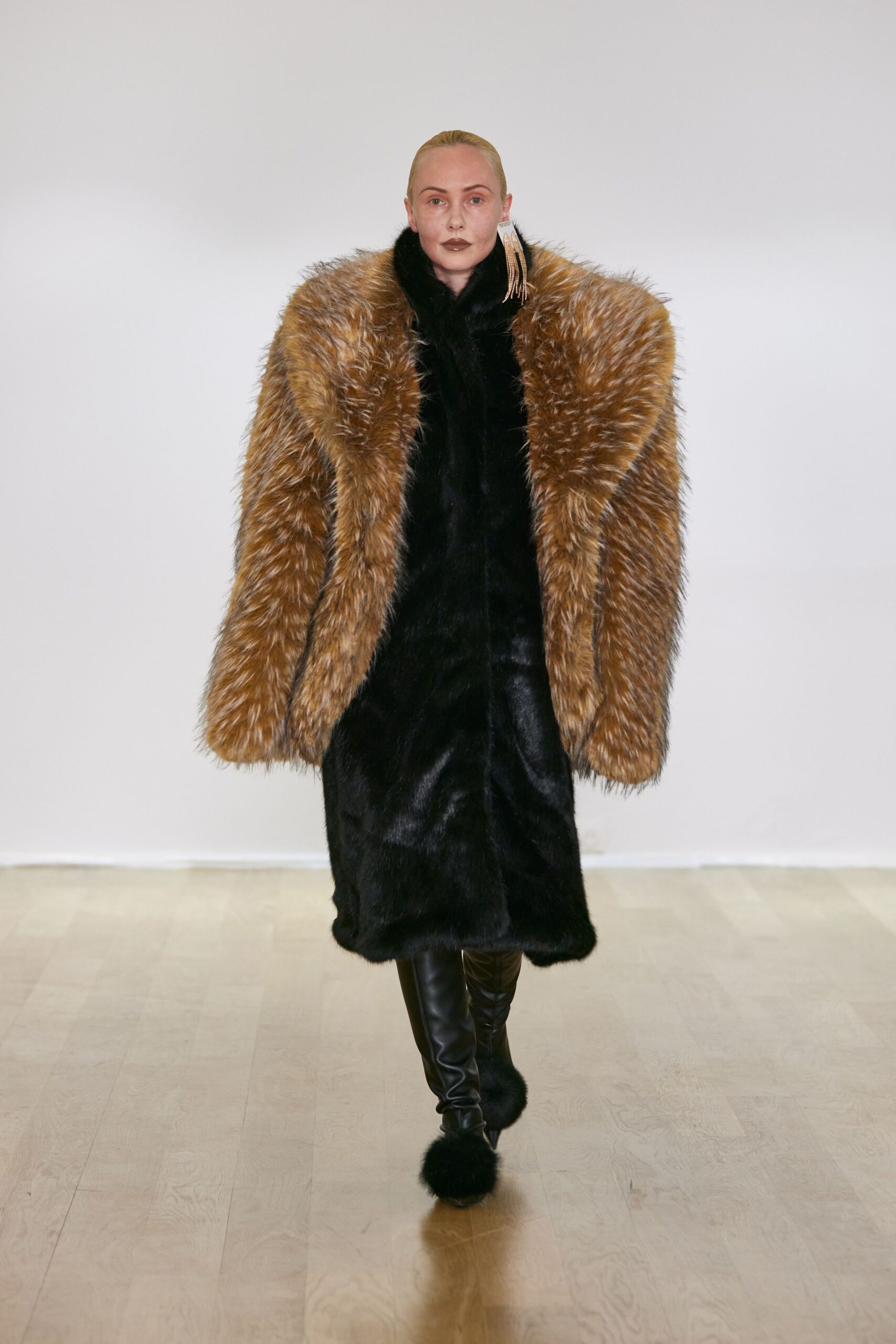 black faux-fur fitted pants