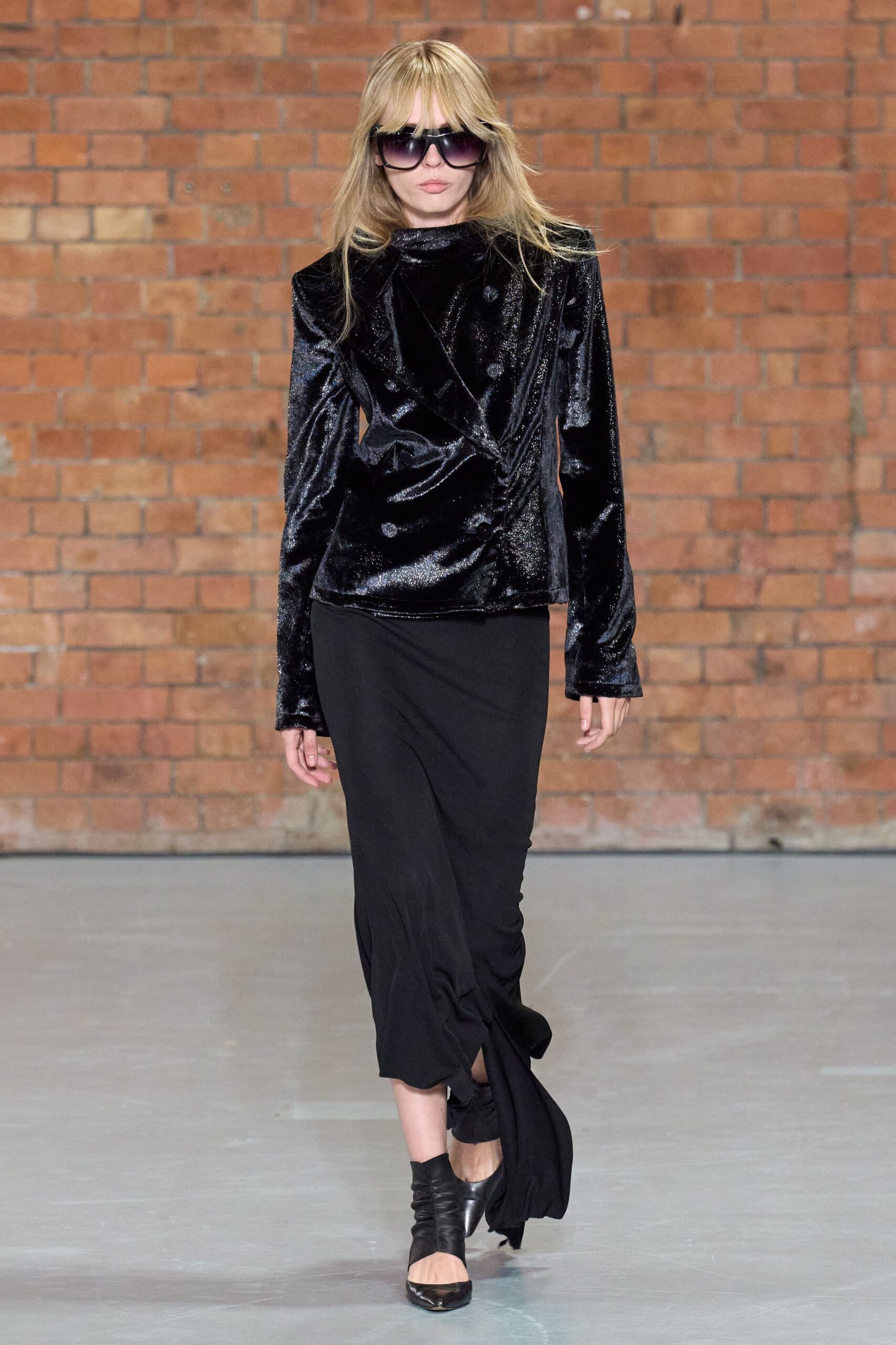 black silk slit fitted straight-leg midi skirt