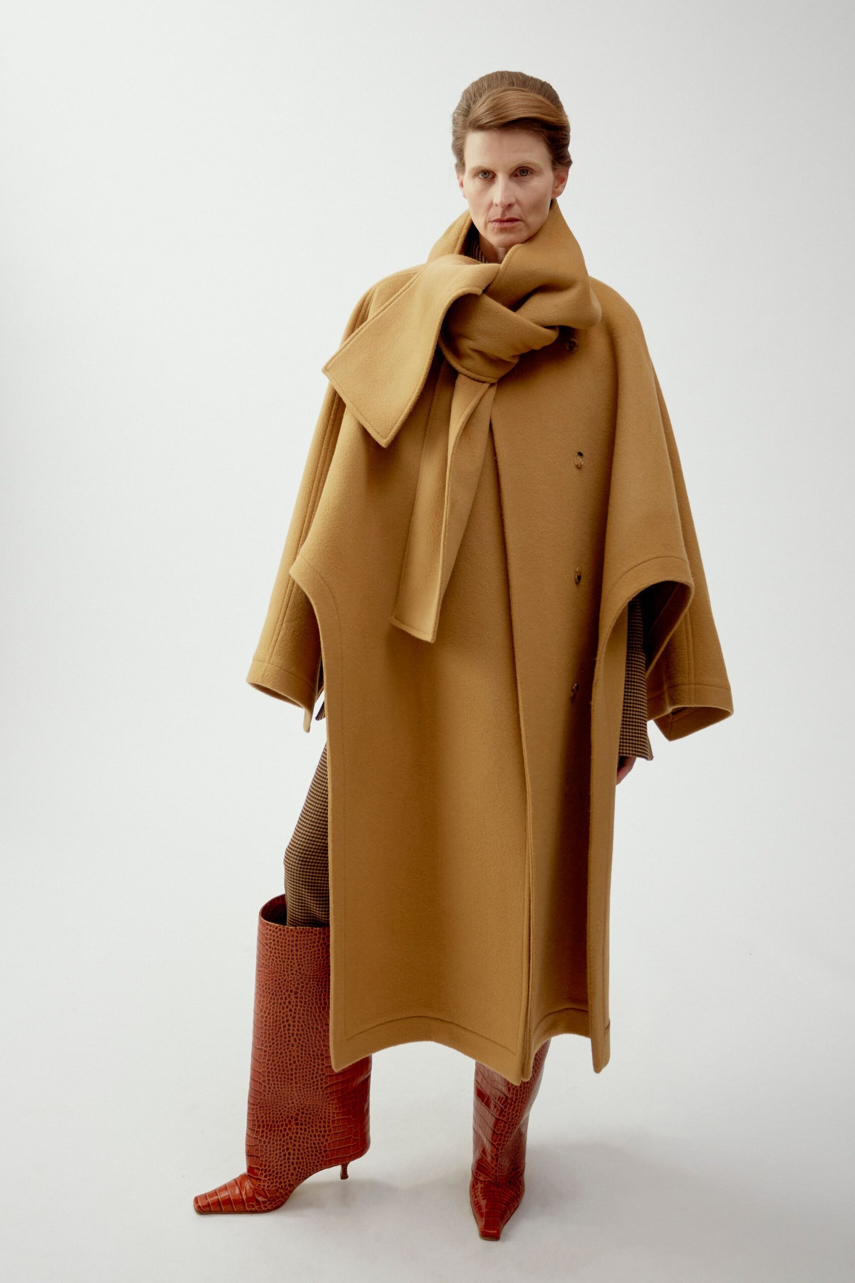 A.W.A.K.E. MODE F/W 24 Look 292