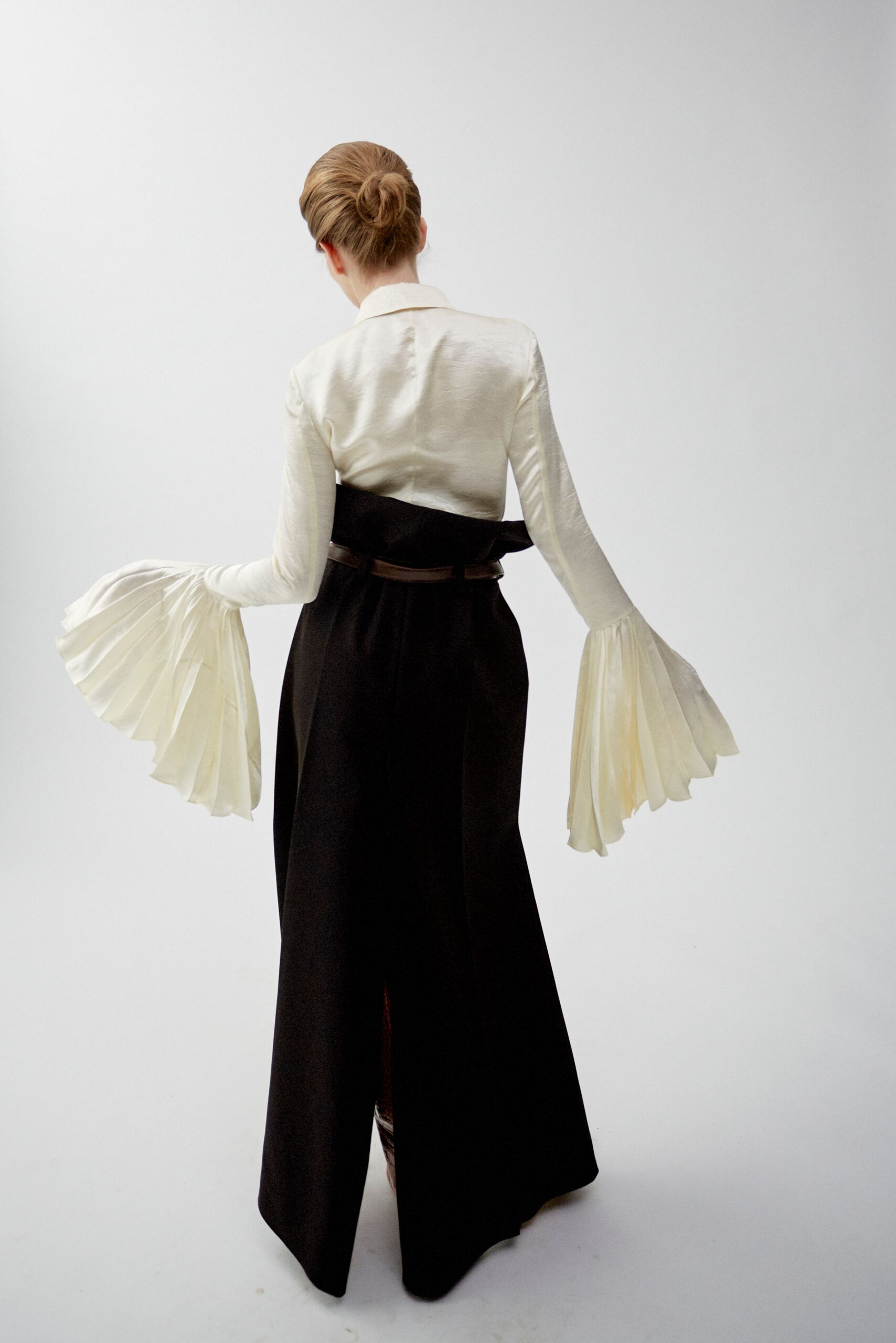 A.W.A.K.E. MODE F/W 24 Look 320