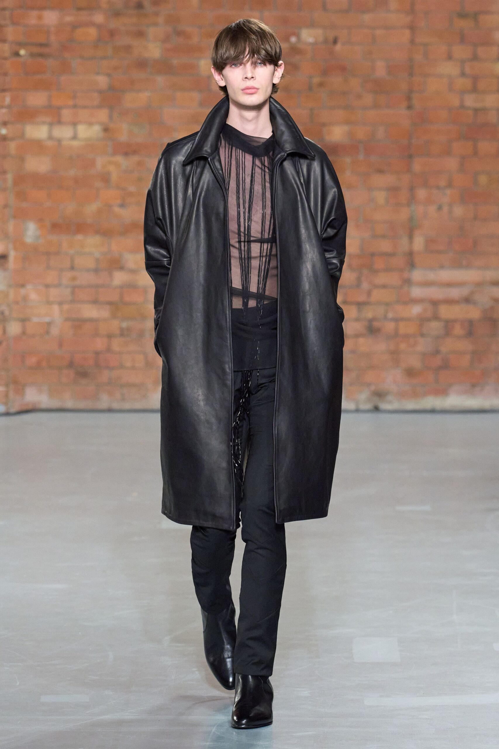 Aaron Esh S/S 25 Look 305