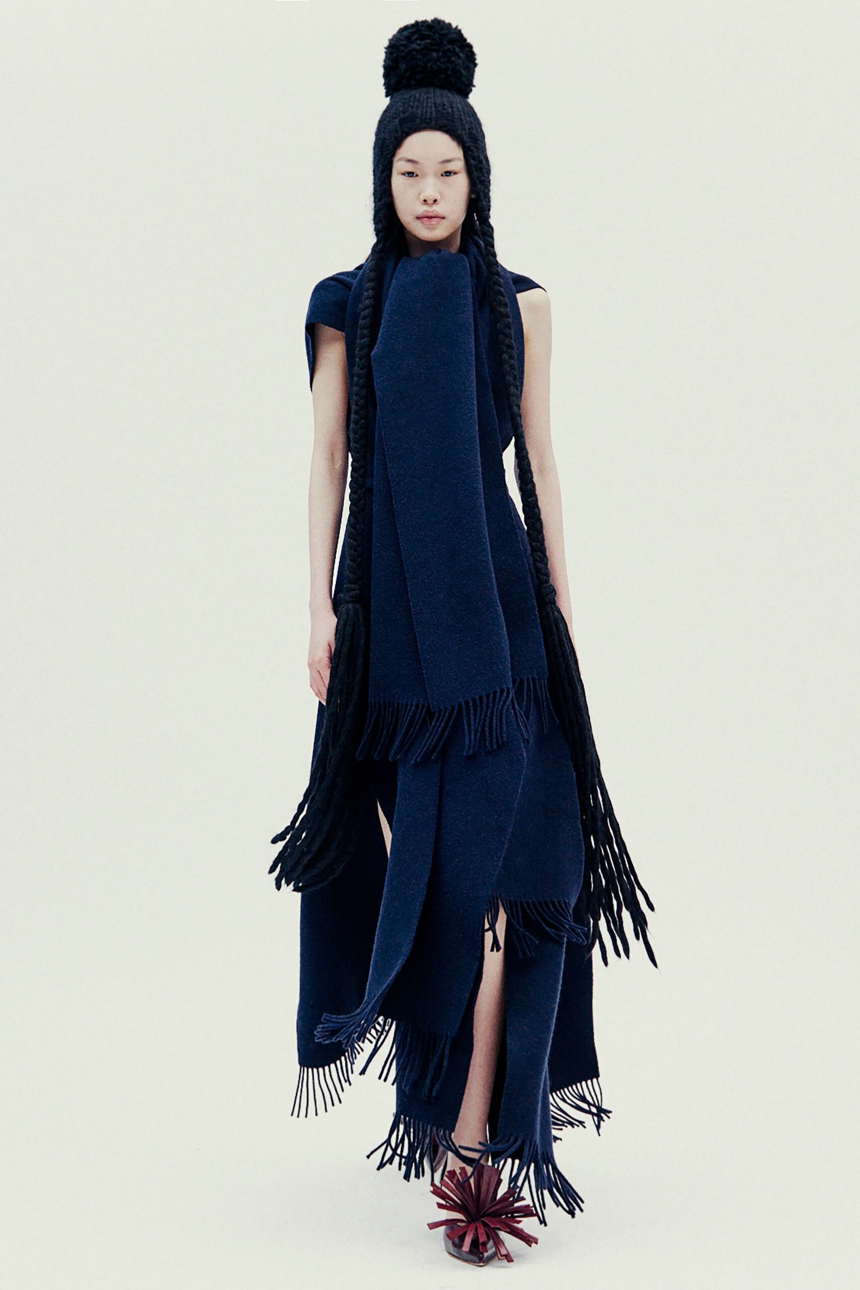 A.W.A.K.E. MODE F/W 25 Look 128