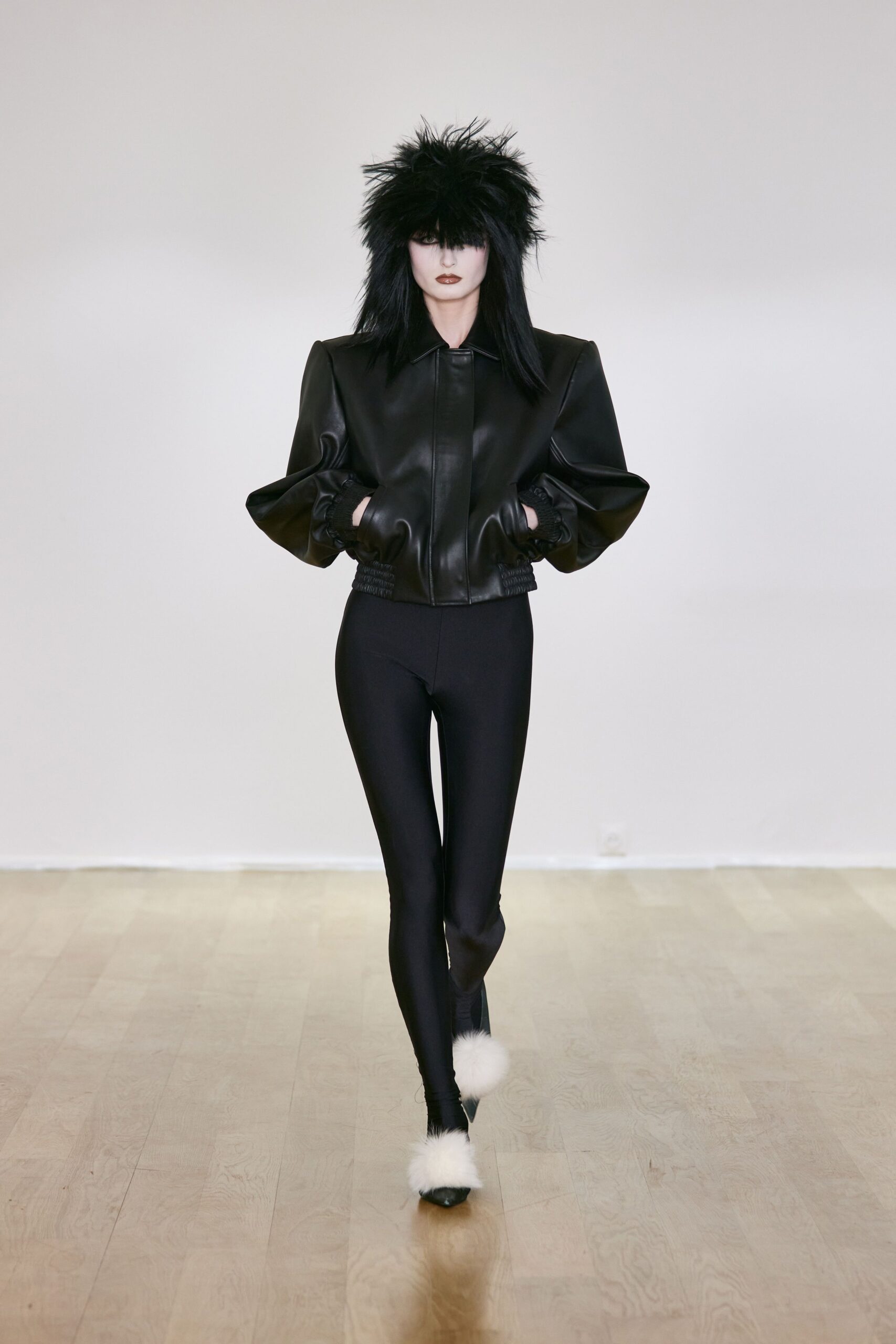black cotton fitted leggings