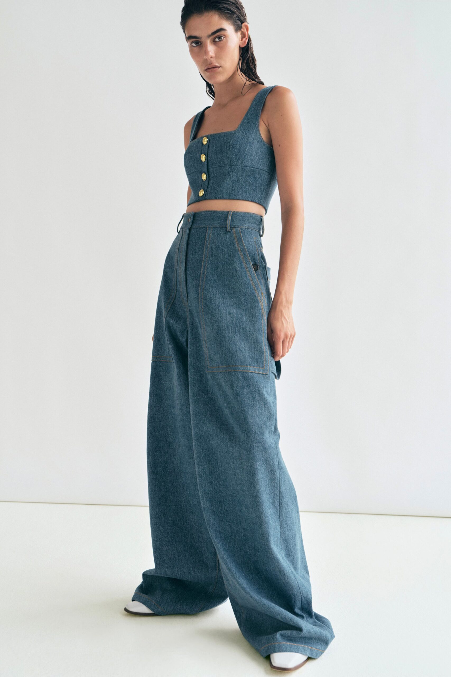 blue denim sleeveless square-neck fitted buttoned cropped crop-top