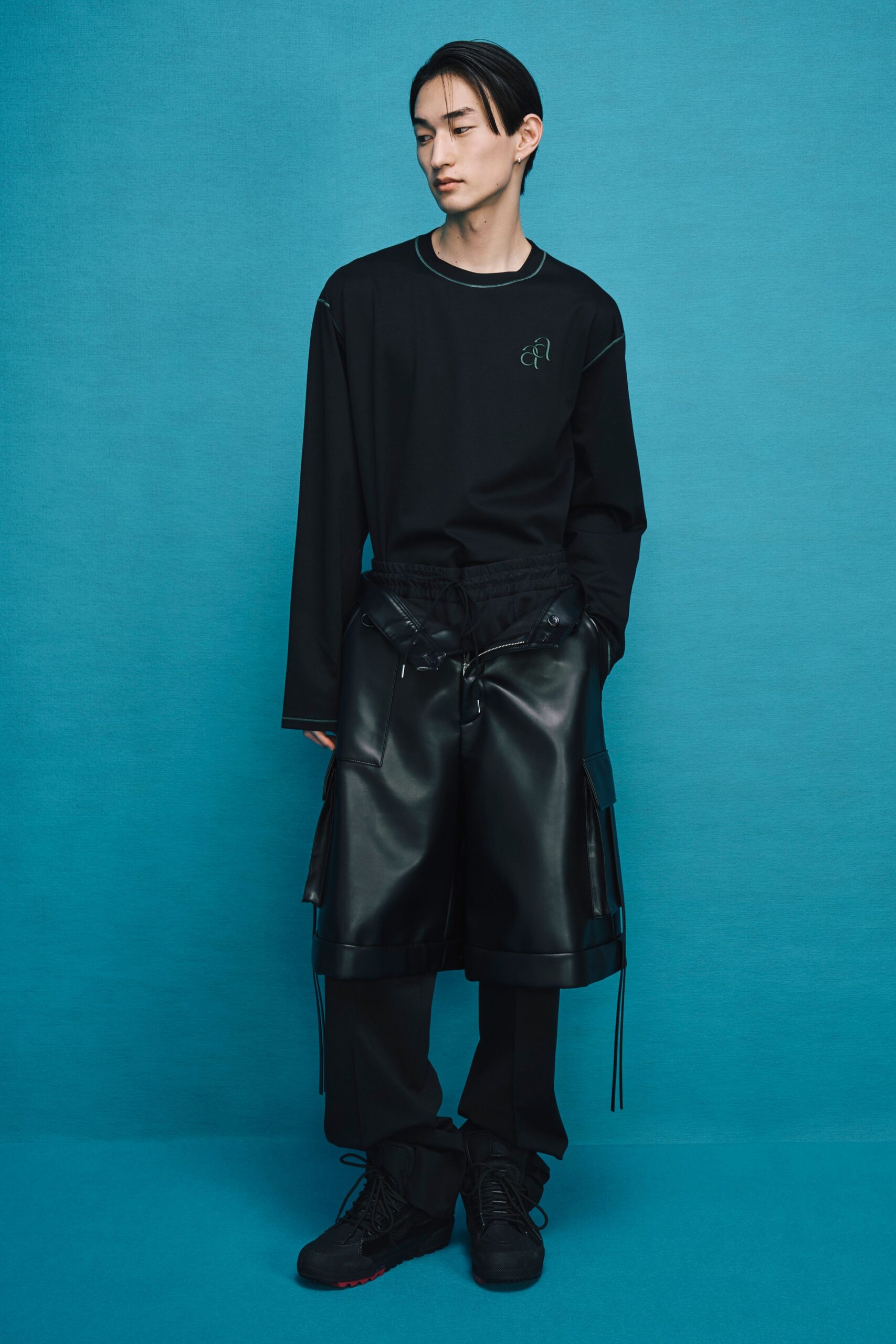 black relaxed top and pants