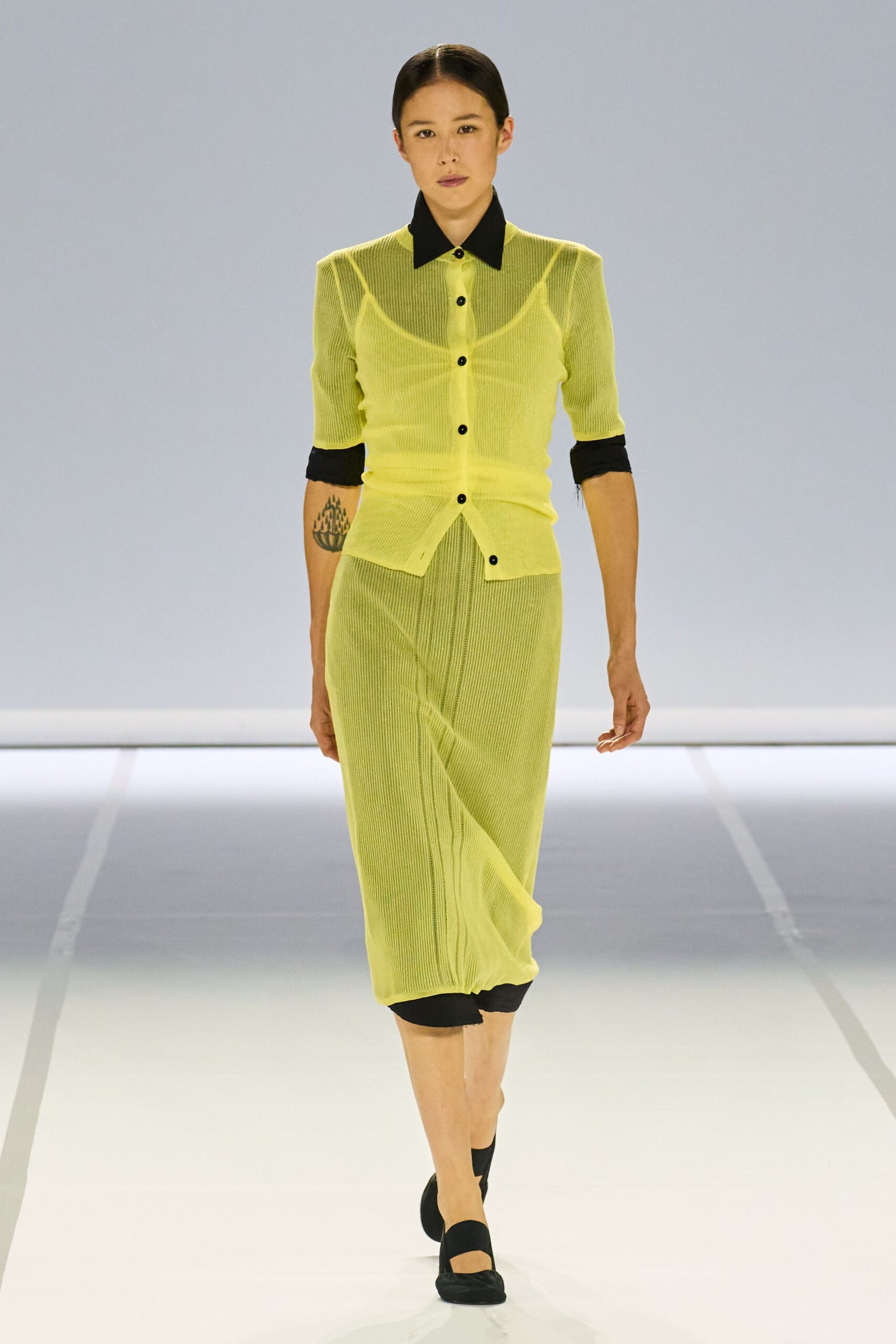 yellow cotton long-sleeve collared fitted pleated midi dress
