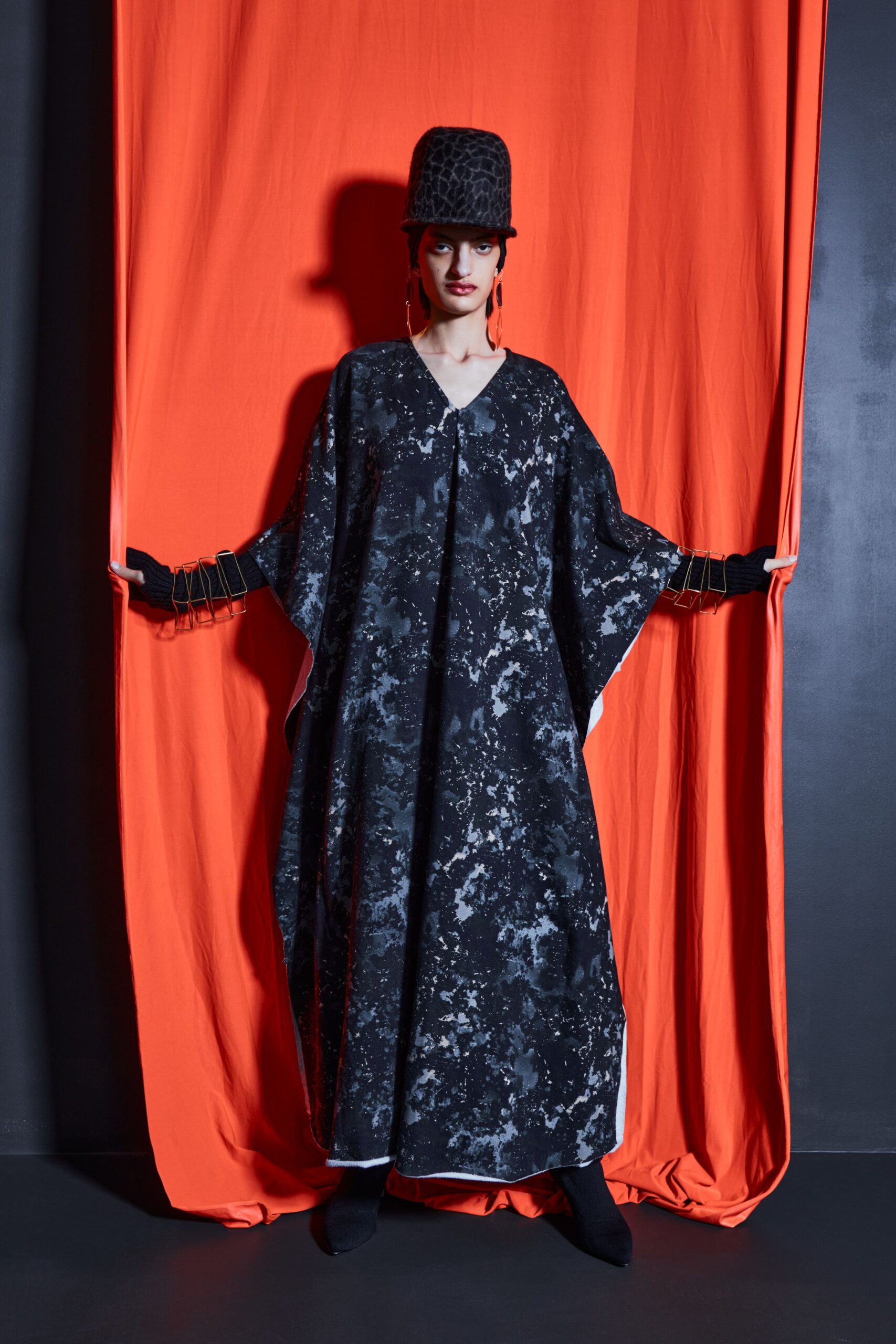 black printed maxi dress with hat