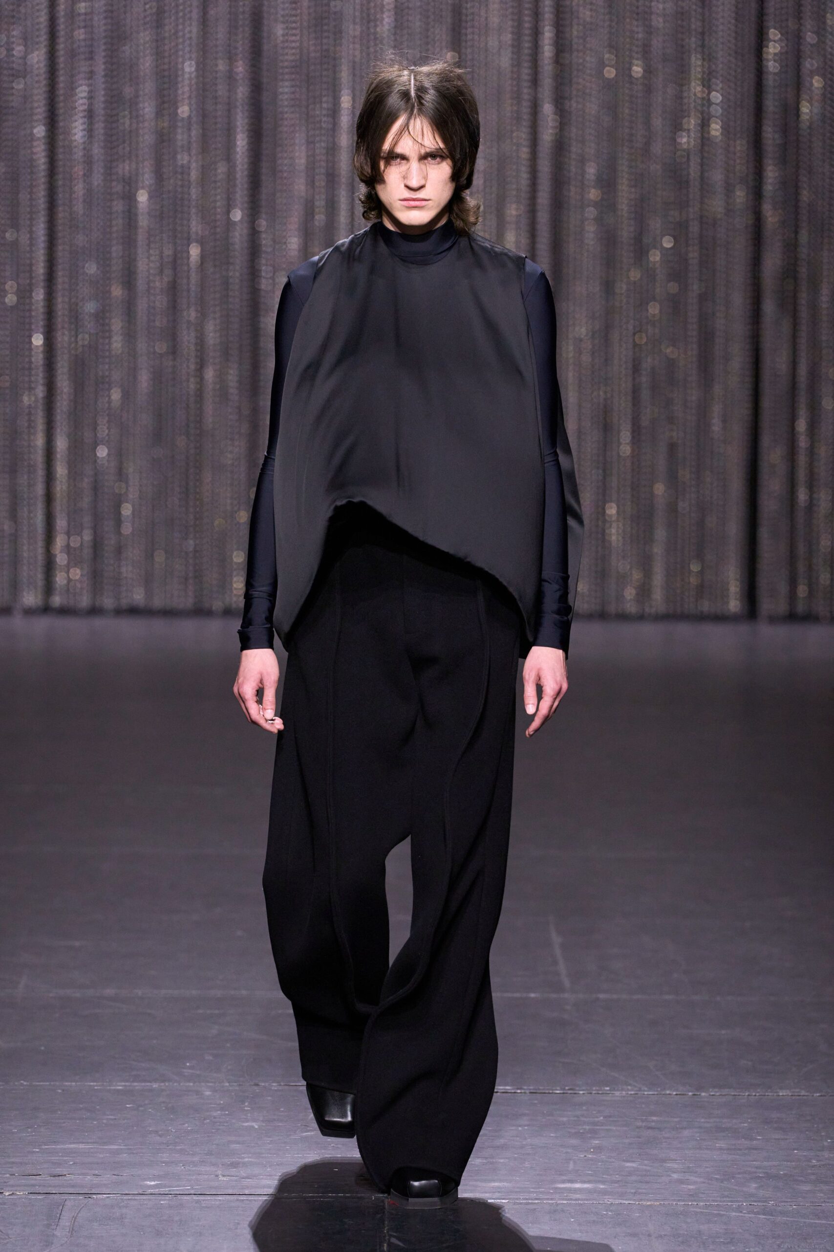 black relaxed top and pants
