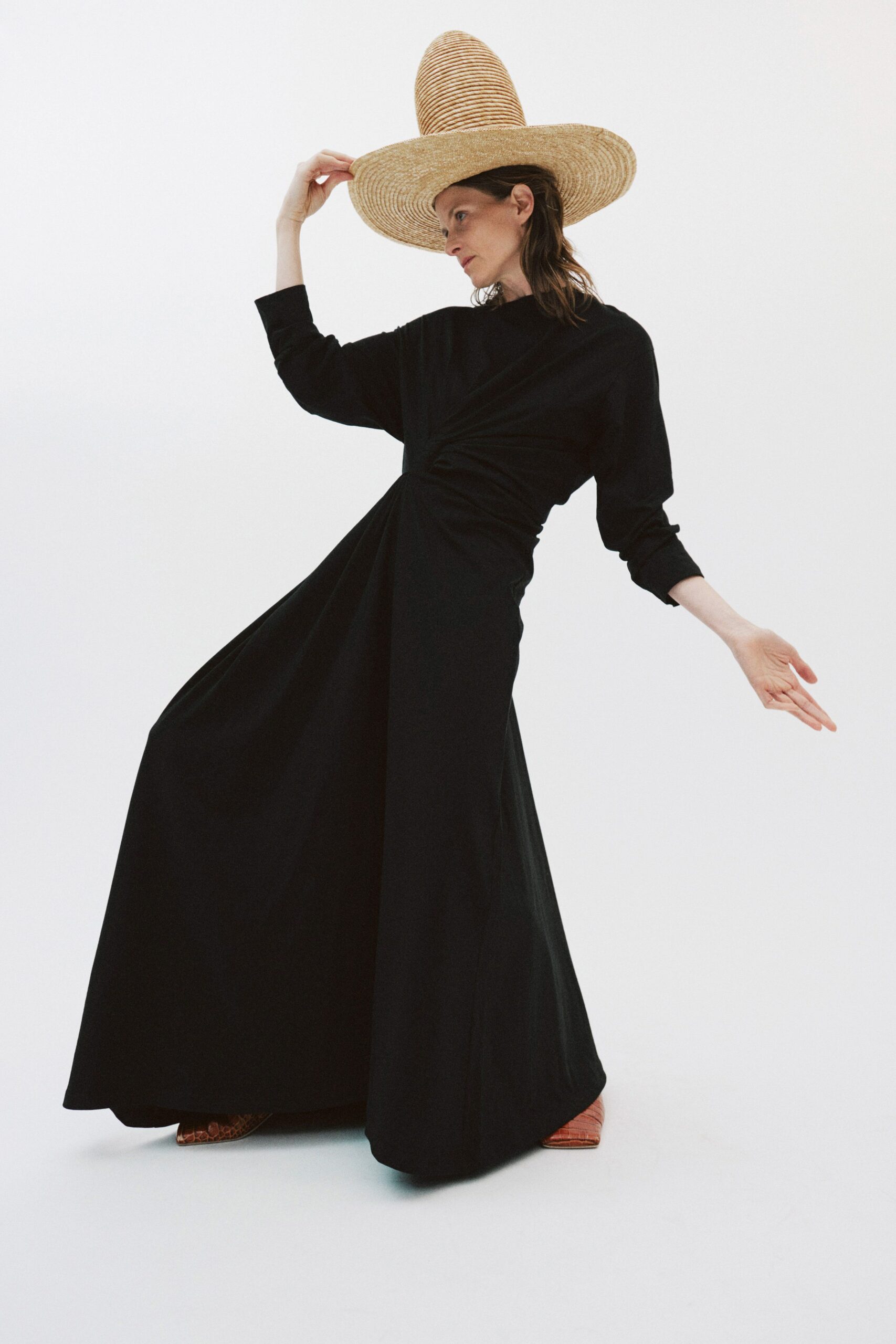 A.W.A.K.E. MODE S/S 25 Look 605
