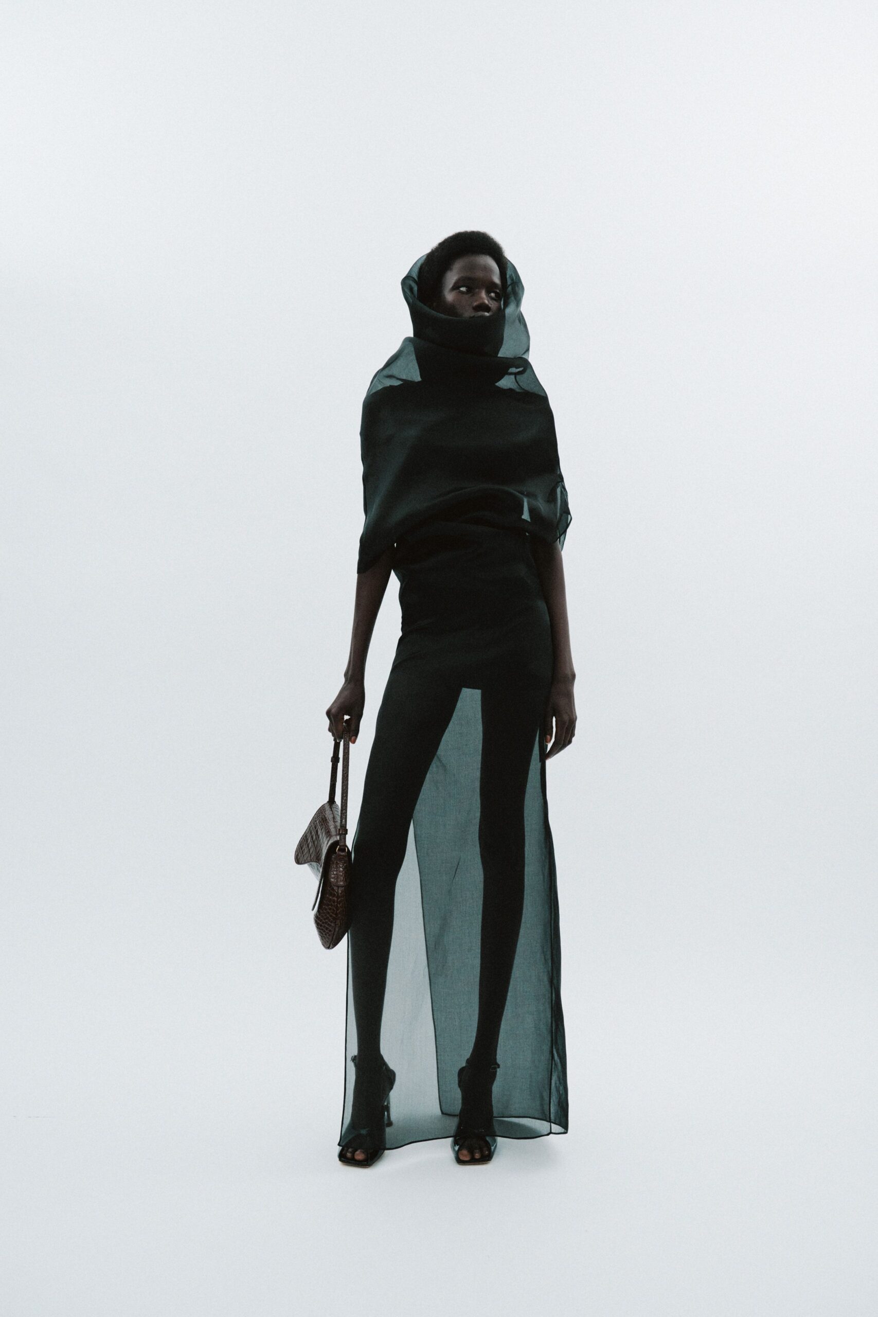 A.W.A.K.E. MODE S/S 25 Look 628